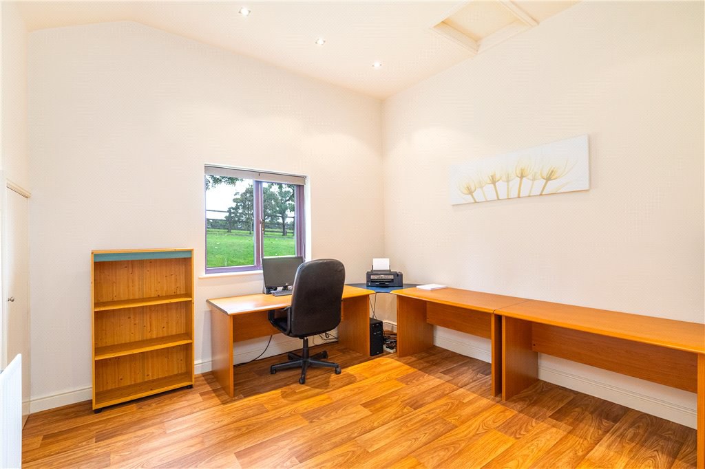 Hollins Bank Lane, Steeton, West Yorkshire, BD20, photo 28