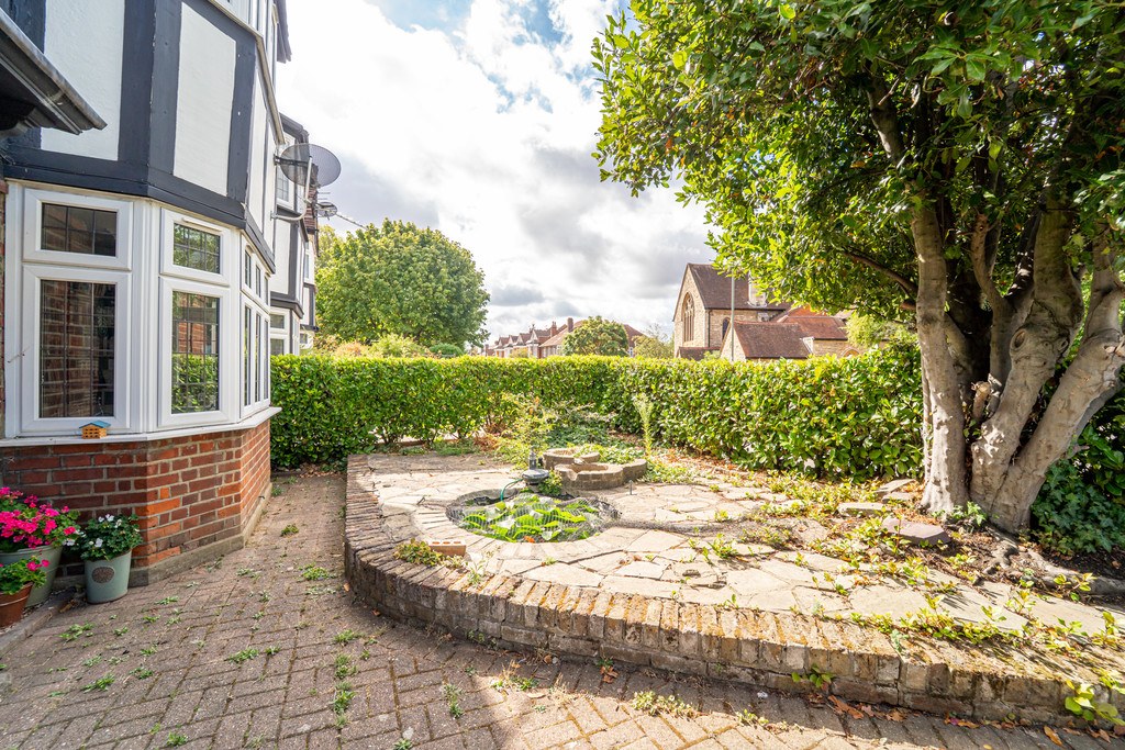 Long Lane, Finchley N3, photo 18