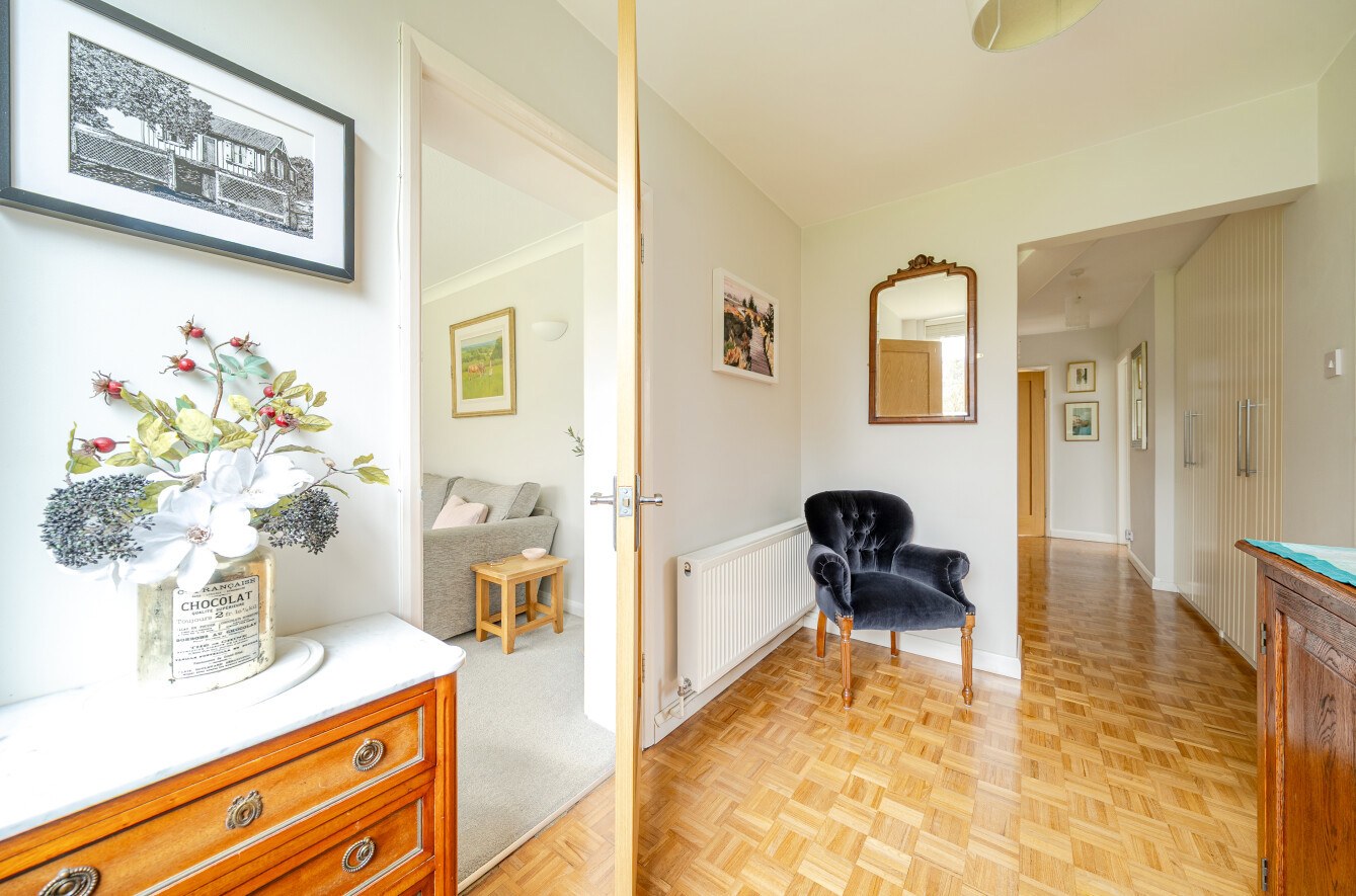 Silver Birches Way, Elstead, Godalming, Surrey, GU8, photo 10