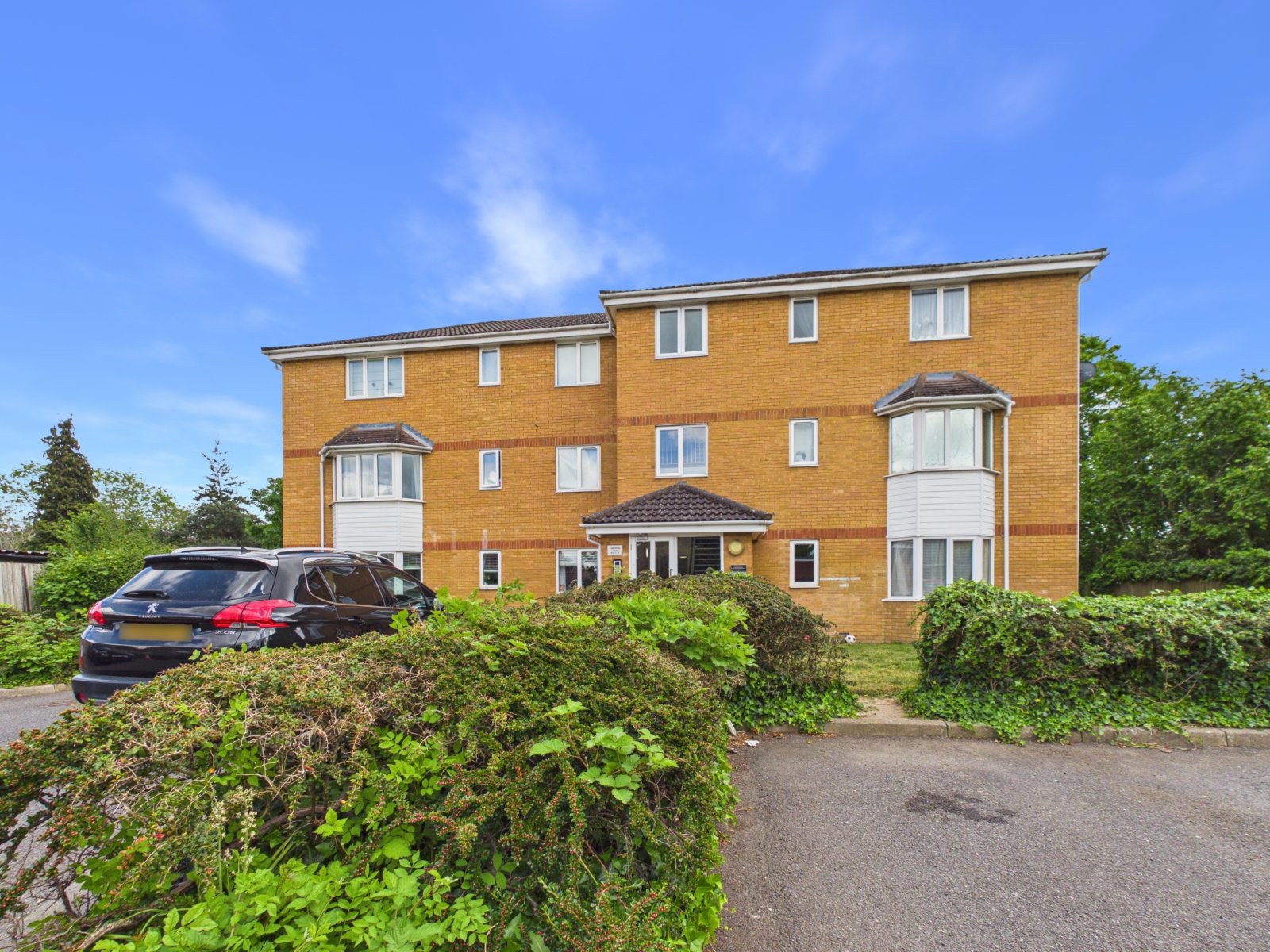 Knightsbridge Court, High Street, Langley, Berkshire, SL3