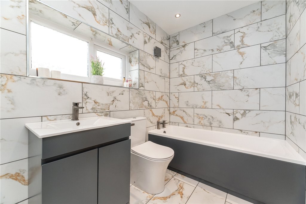 Westfield Lane, Wrose, Shipley, West Yorkshire, BD18, photo 14