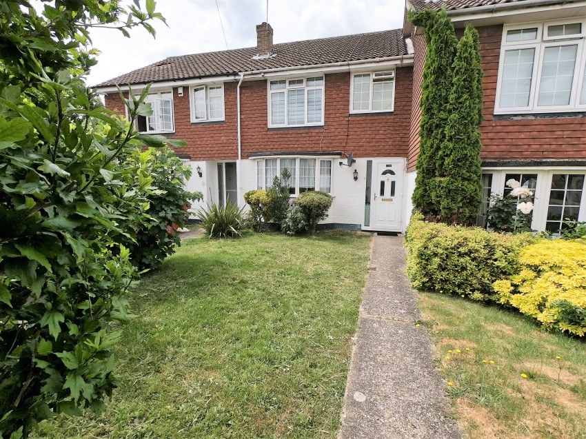 Lyndhurst Close