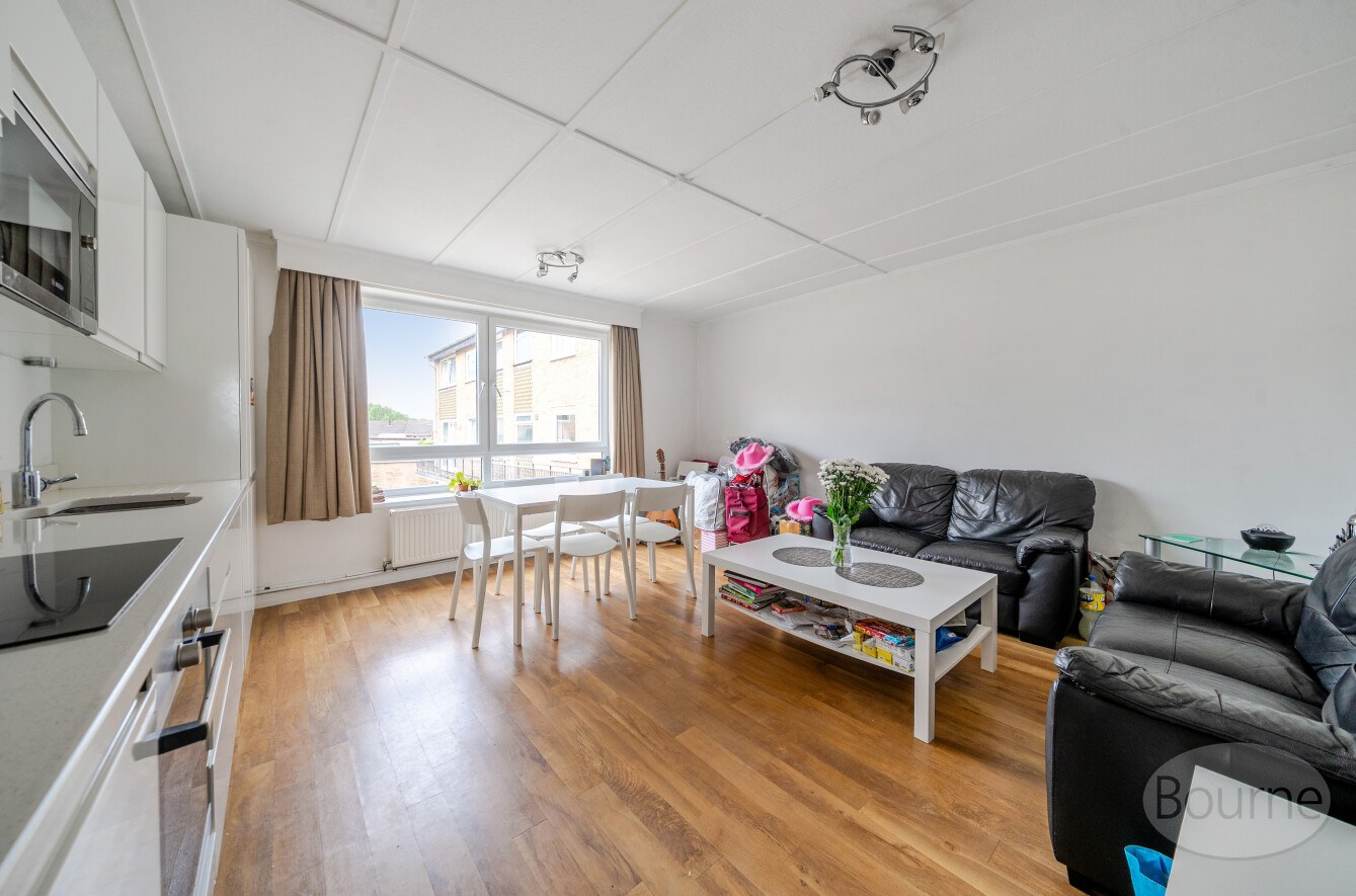 Wilderness Road, Guildford, Surrey, GU2, photo 2