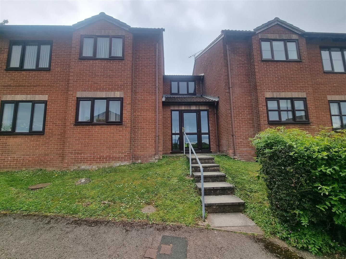 Fairways Avenue
