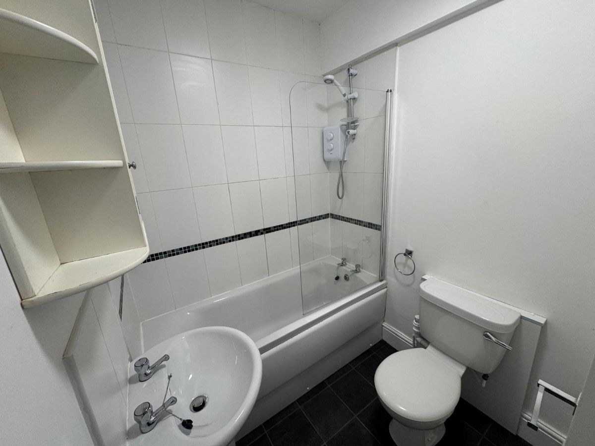 Holderness Road, Hull, photo 9