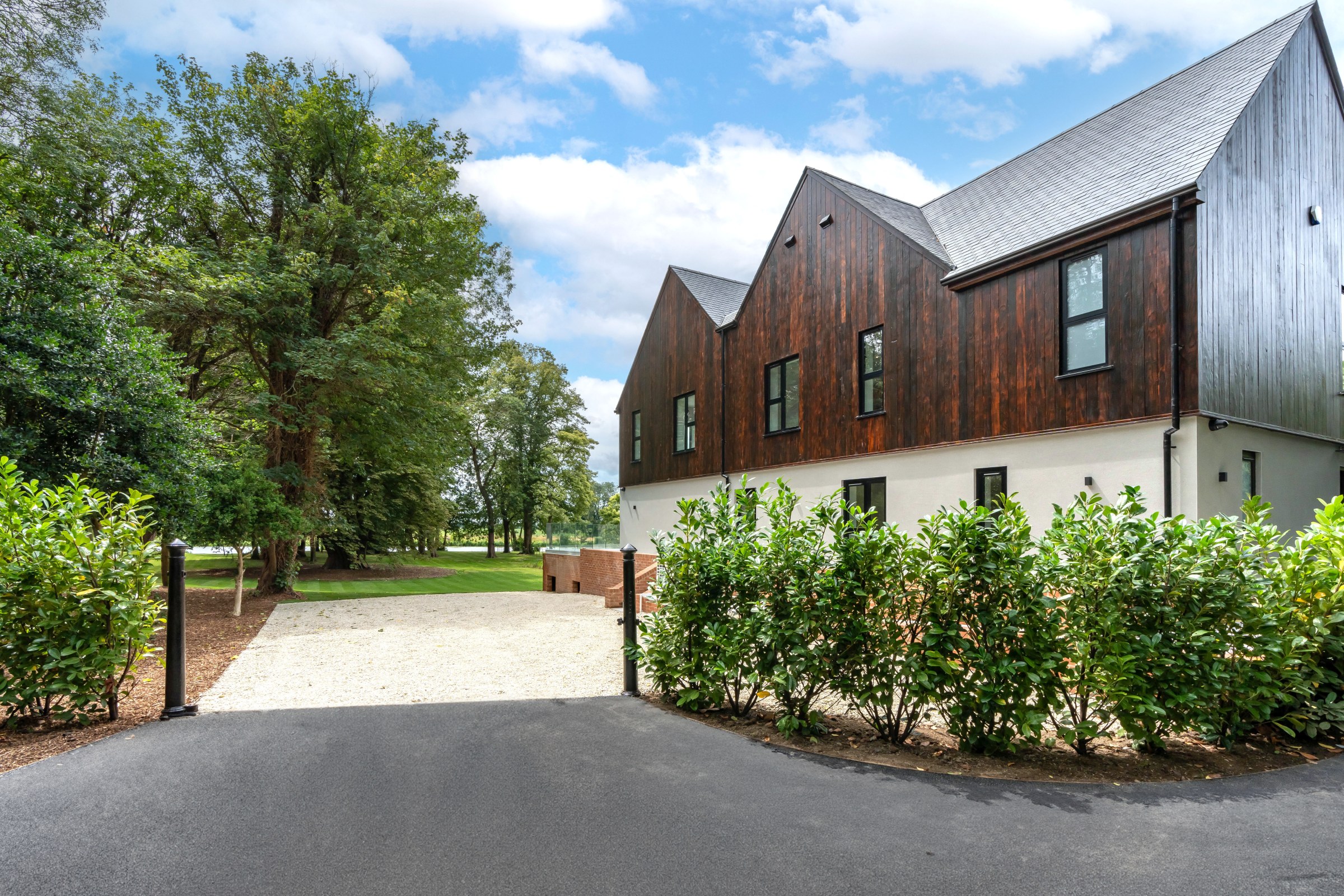 Exceptional Riverside New Home, The Court House, Burcot, OX14, photo 21