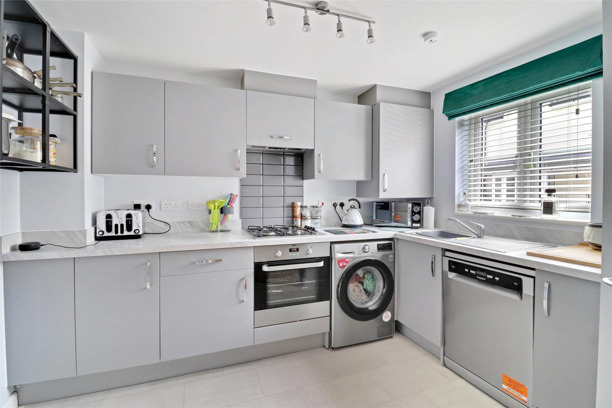 Higher Gorse Road, Roundswell, Barnstaple, Devon, EX31, photo 3