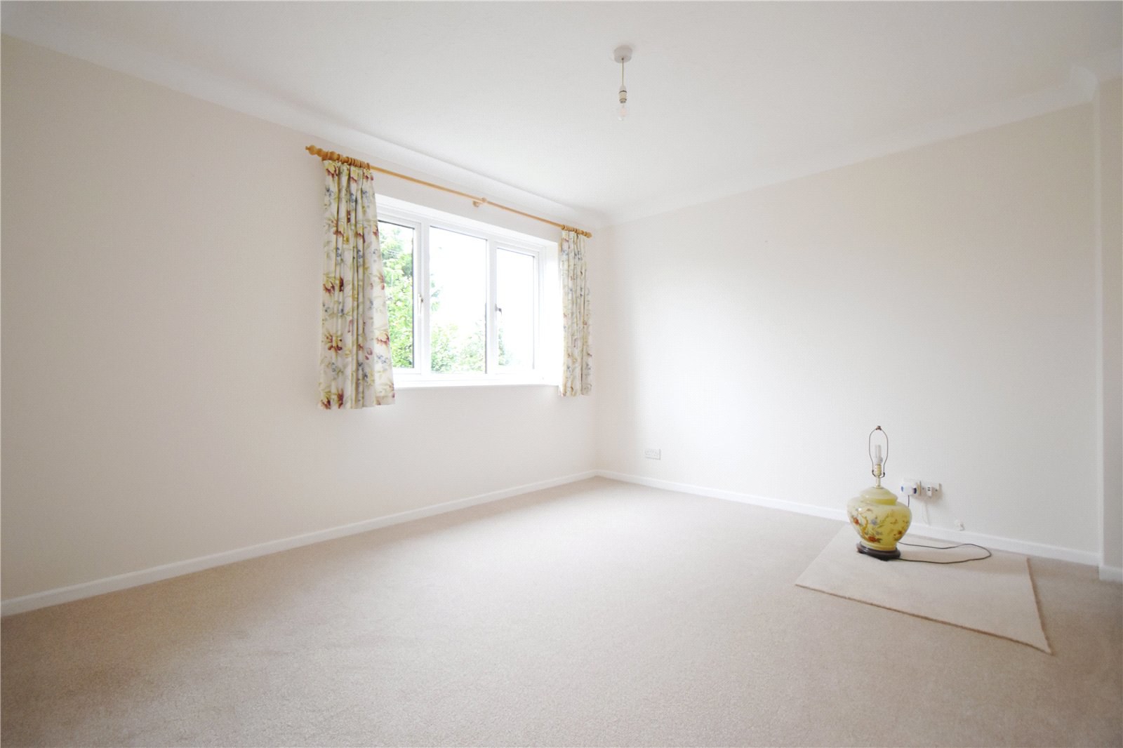 Mill Close, Sherfield-on-Loddon, Hook, Hampshire, RG27, photo 7