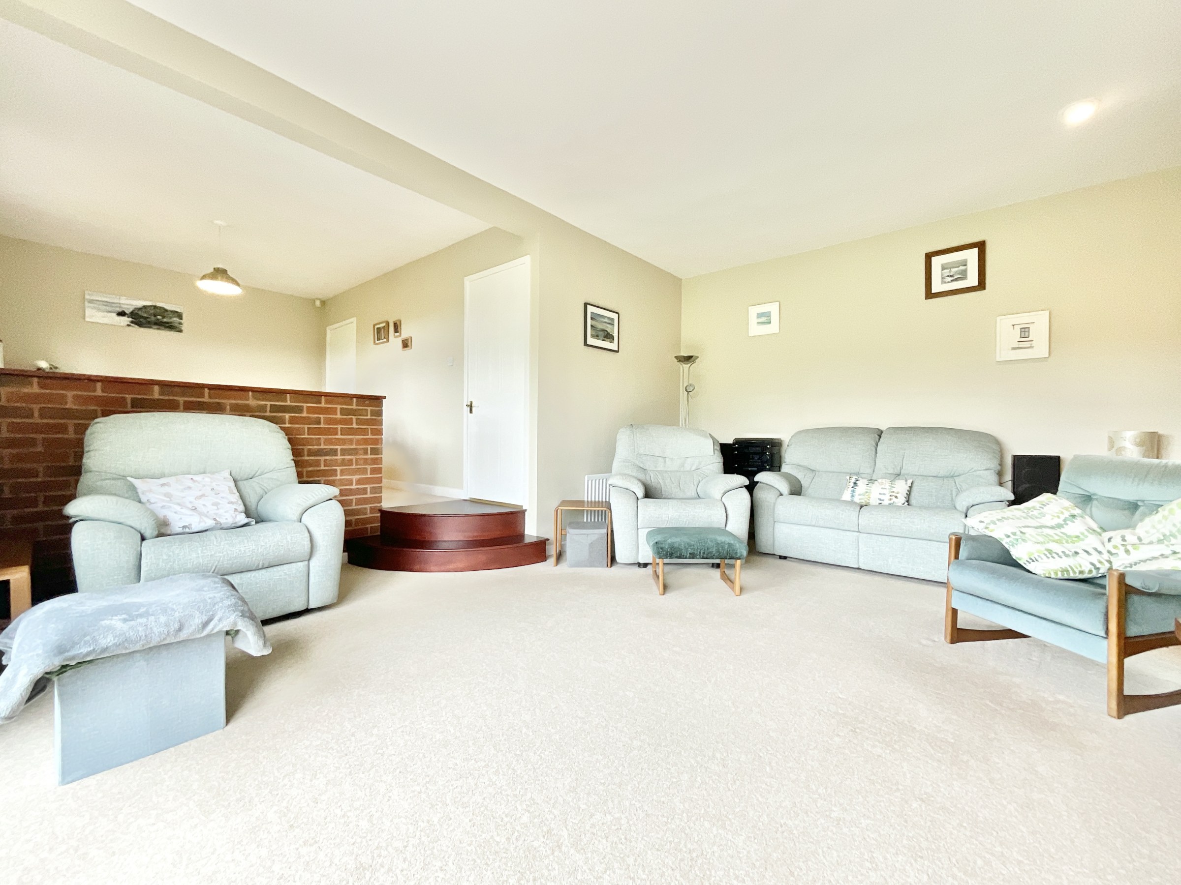 Willowbrook, Derrington, ST18, photo 2