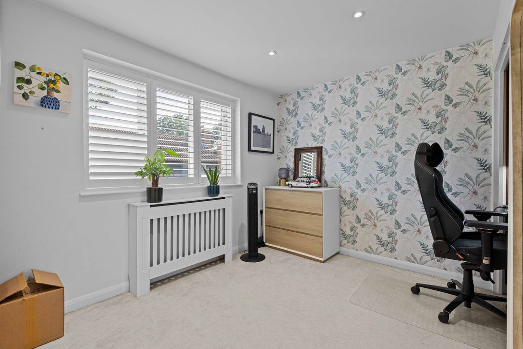 The Junipers, Wokingham, Barkham, RG41, photo 22
