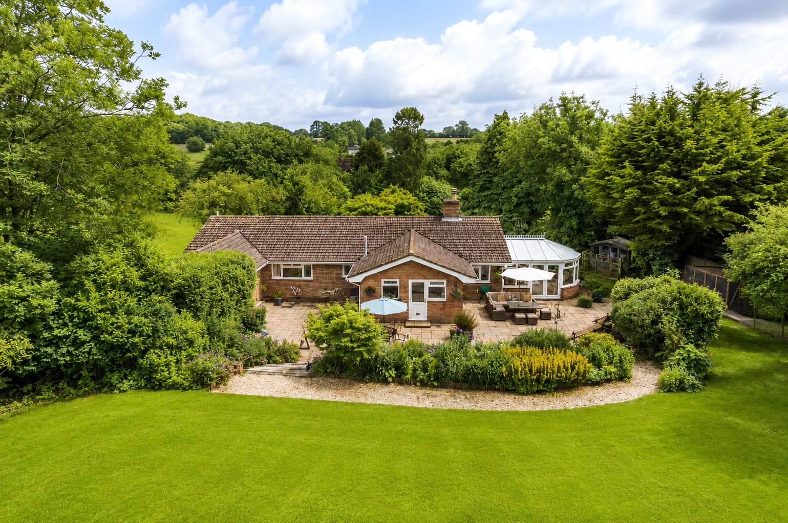 Grosvenor Road, Medstead, Hampshire, GU34