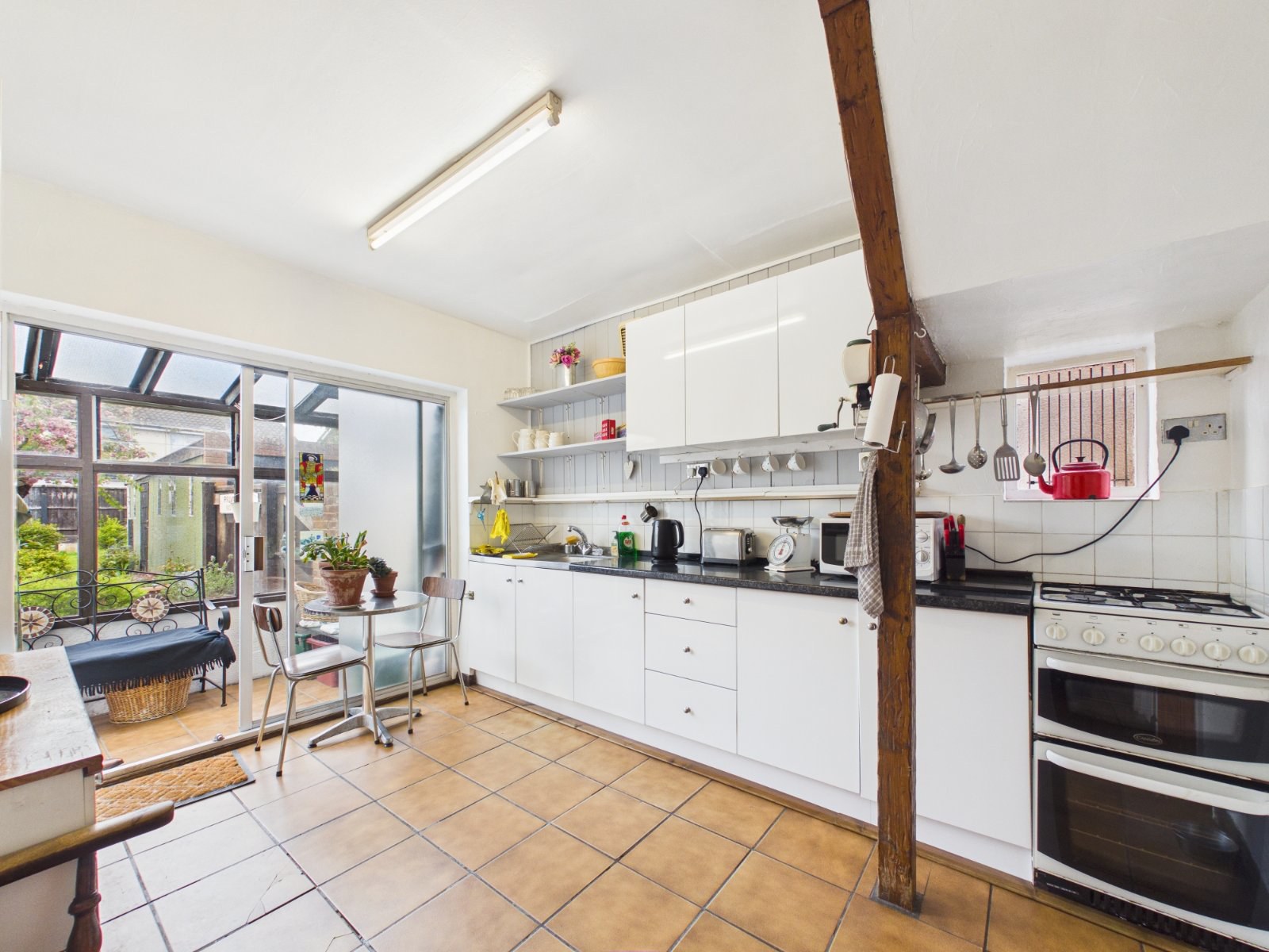 Lebanon Avenue, Feltham, Middlesex, TW13, photo 5