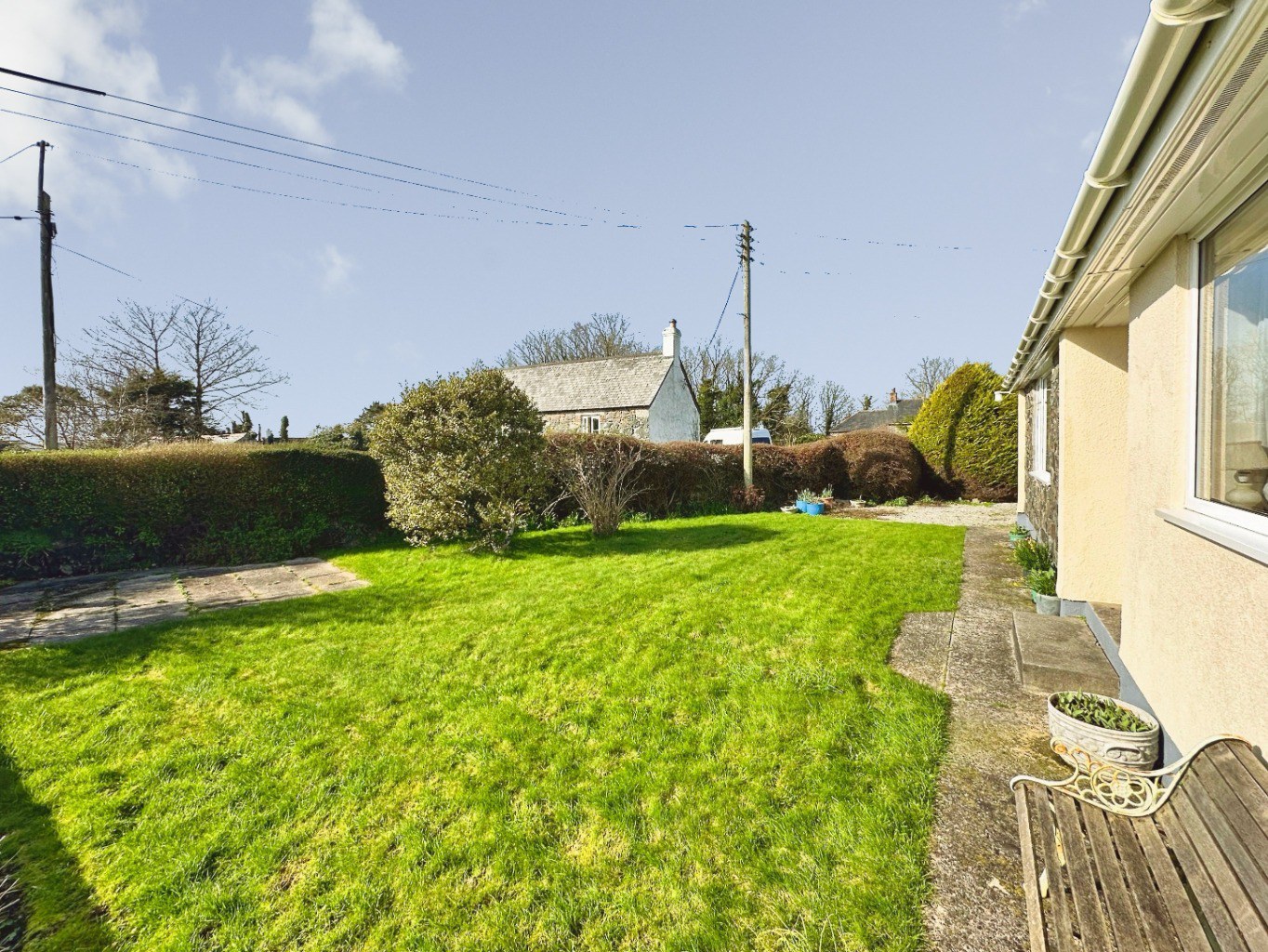 Kuggar, Detached bungalow with potential and no chain, photo 4