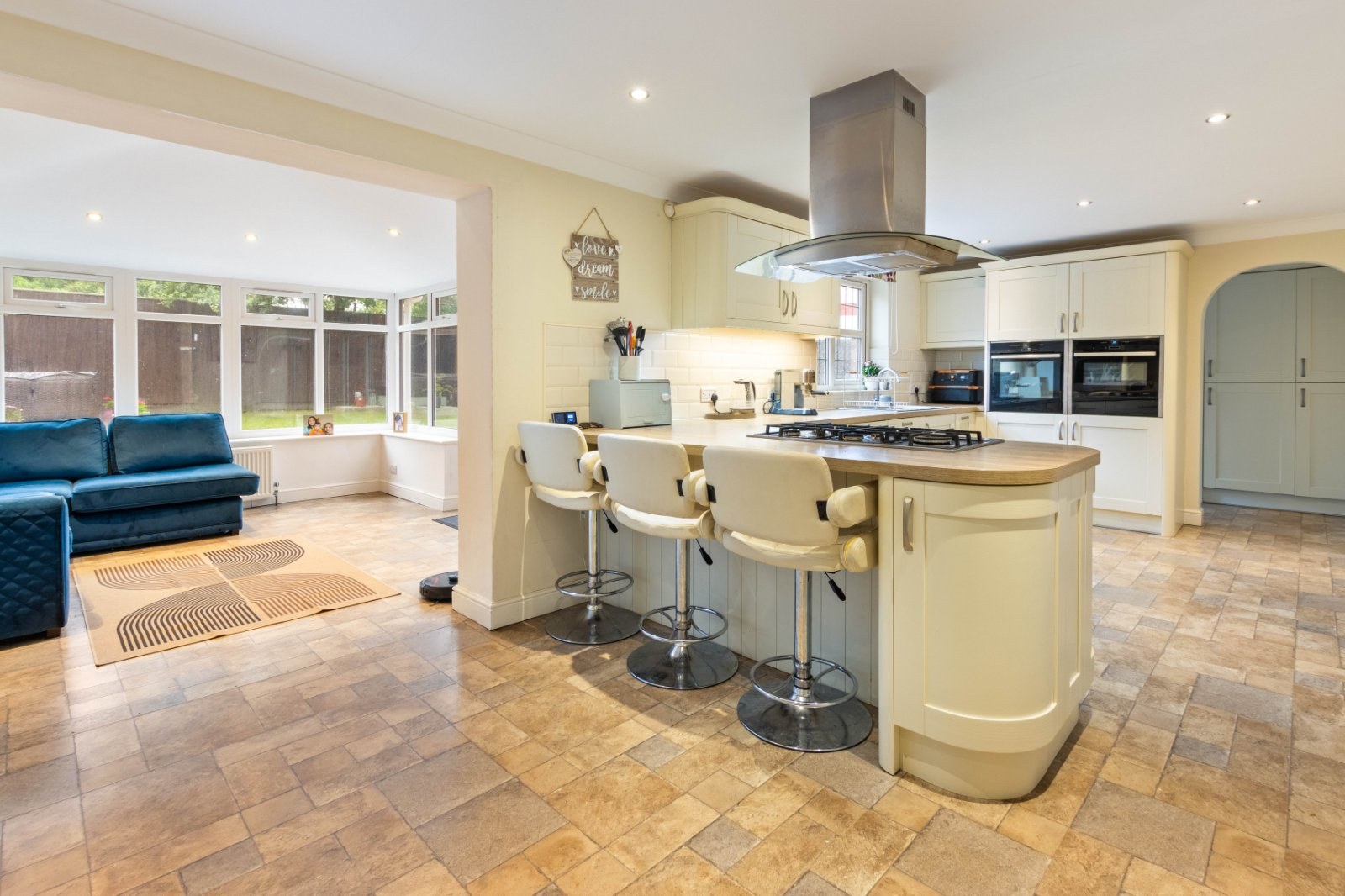 Burgon Crescent