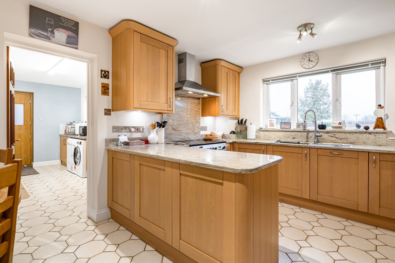 The Avenue, Worminghall, Aylesbury, Buckinghamshire, HP18, photo 7