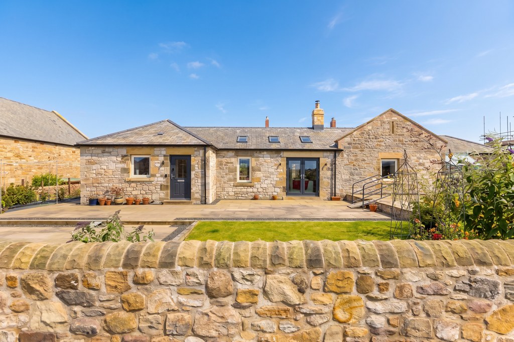 Longbank Steading