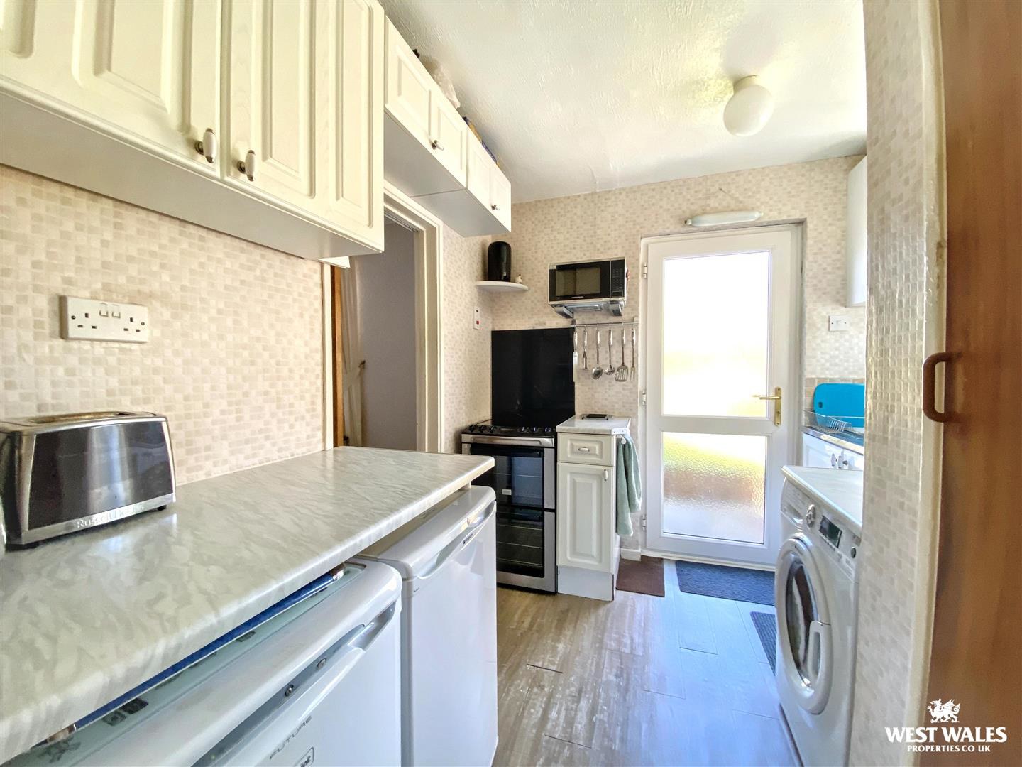 Woodbine Terrace, Pembroke, photo 5