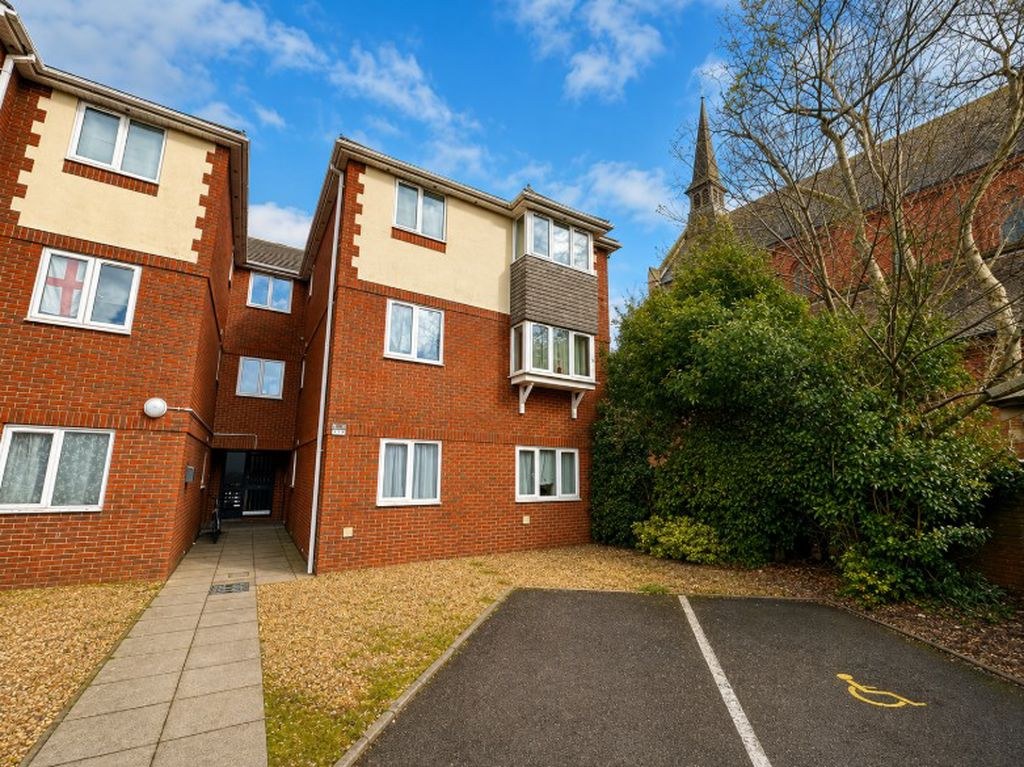 Whiteacres Close