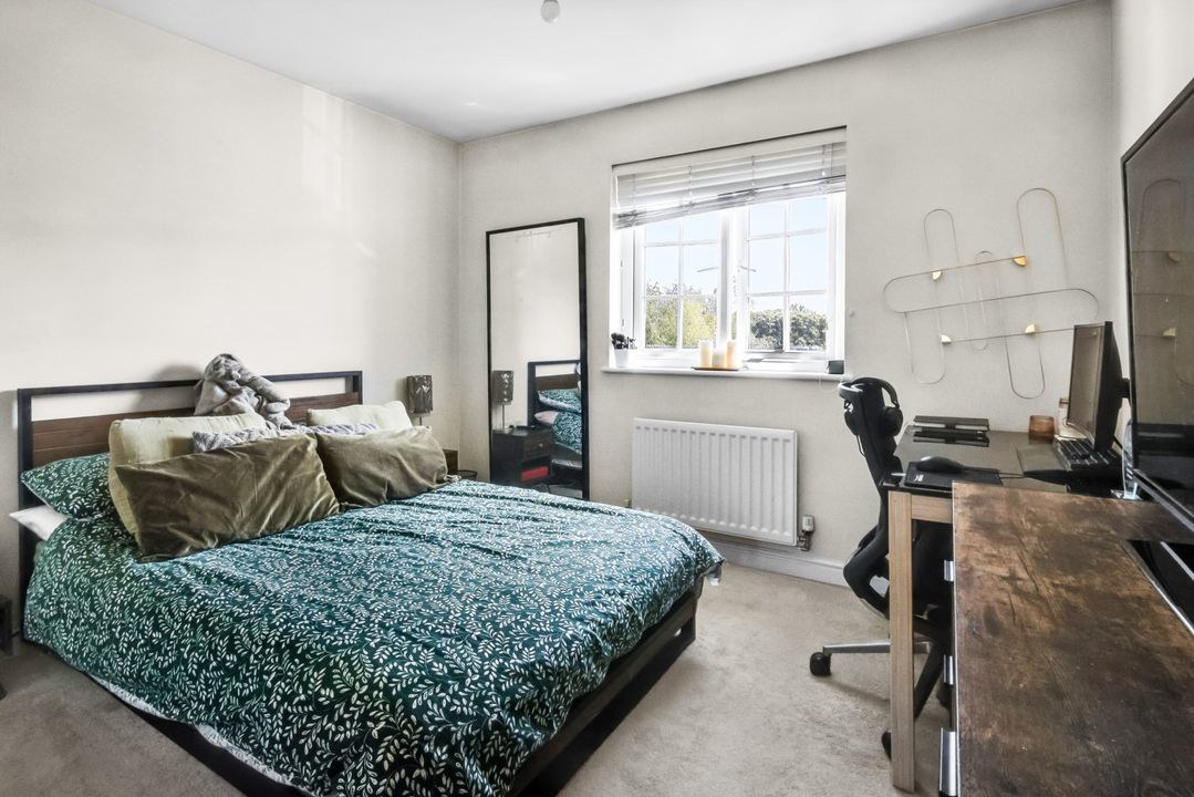Falcon Way, Bracknell, photo 5