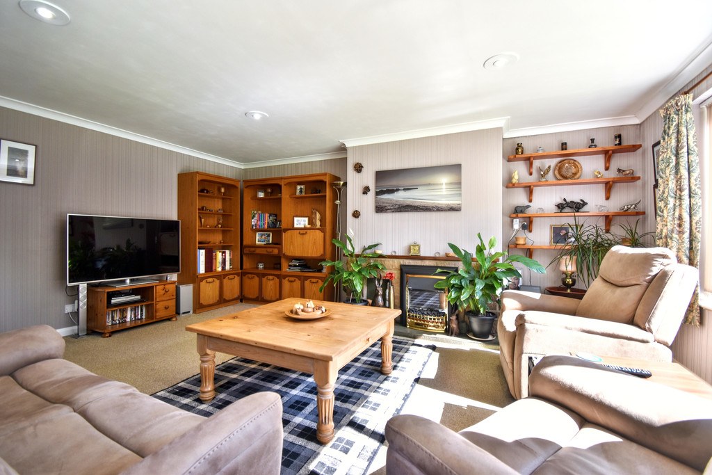 The Bungalow, Sea Dyke Way, Marshchapel DN36 5TZ, photo 4