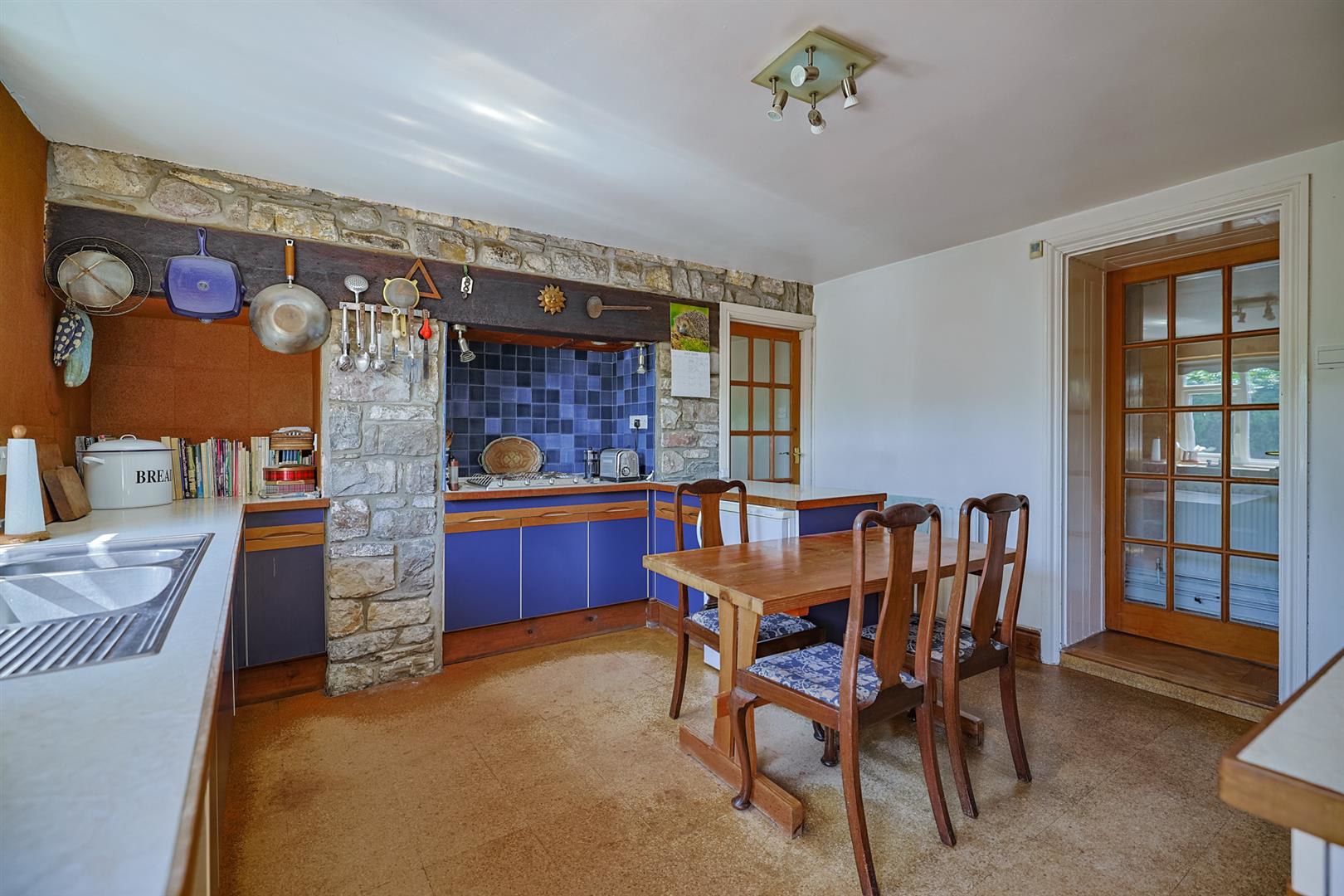 Avondale House, Llys Tawel, Ystradgynlais, Swansea, photo 13