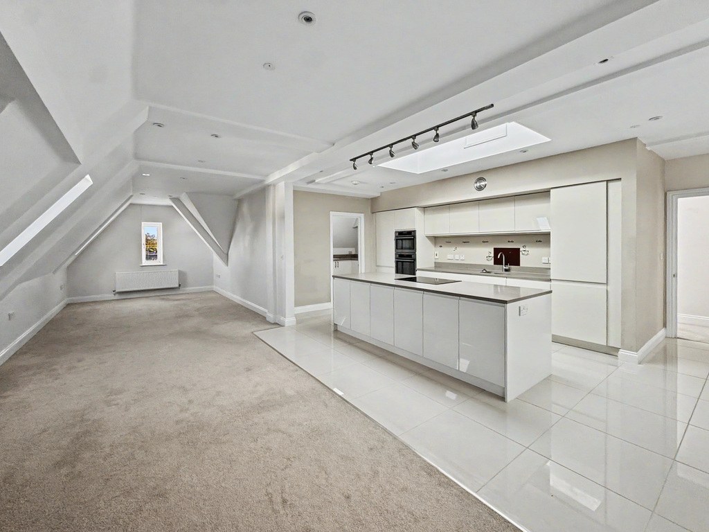 Flat 8, The Old Rectory, Somerleigh Road, Dorchester, Dorset, photo 4