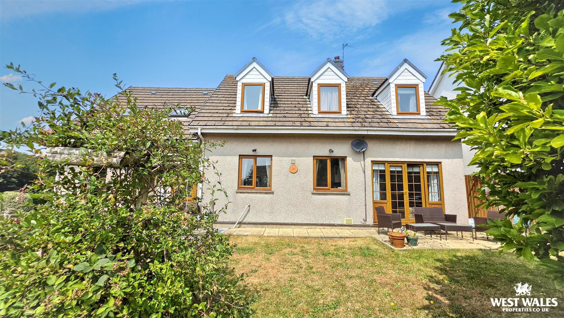 Woodlands Crescent, Milford Haven, photo 24