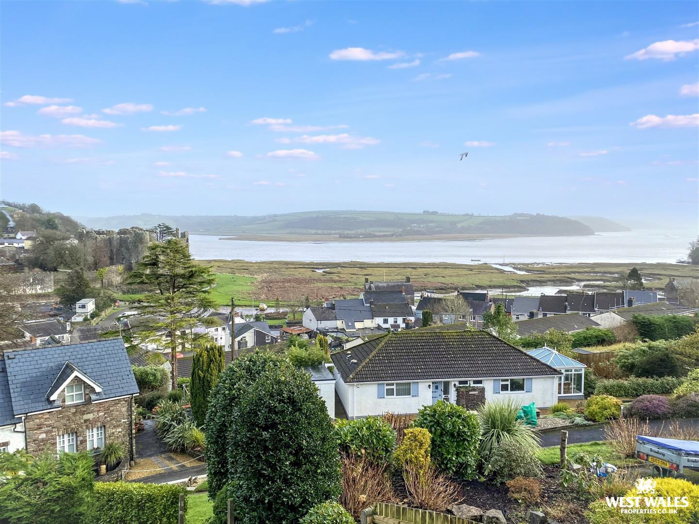 Stoneway Road, Laugharne, Carmarthen, photo 33