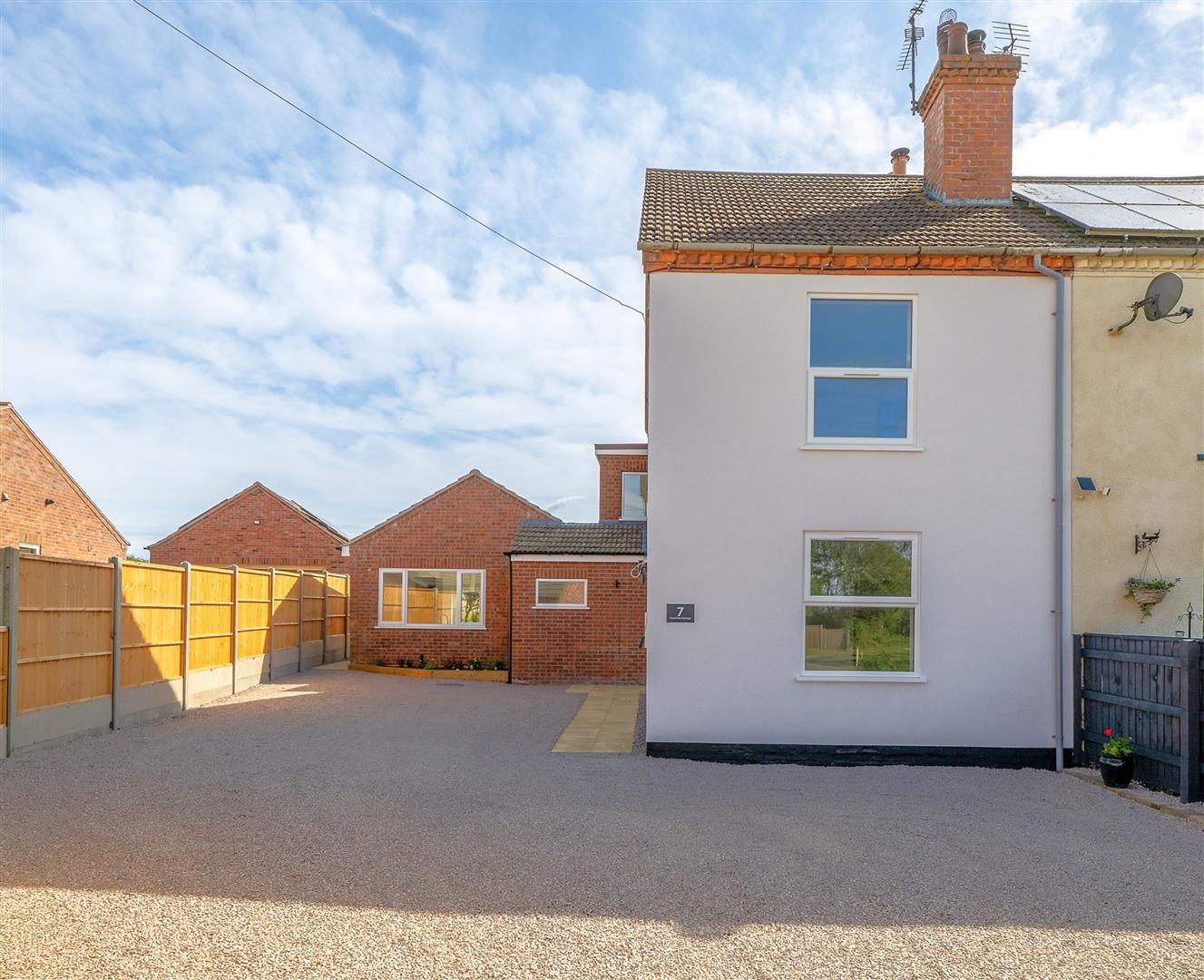 cottage - semi detached in Wragby