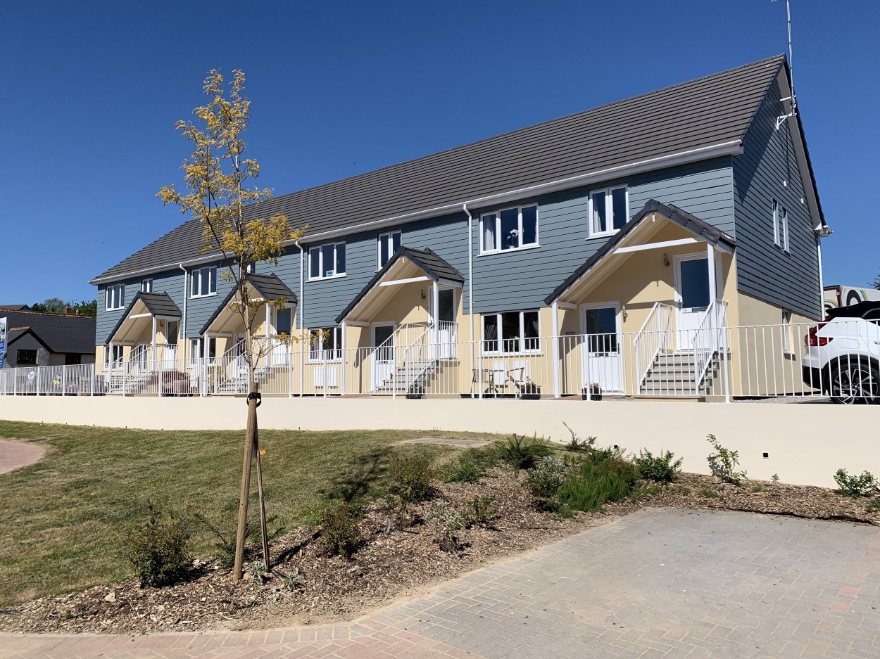 Tarka Court