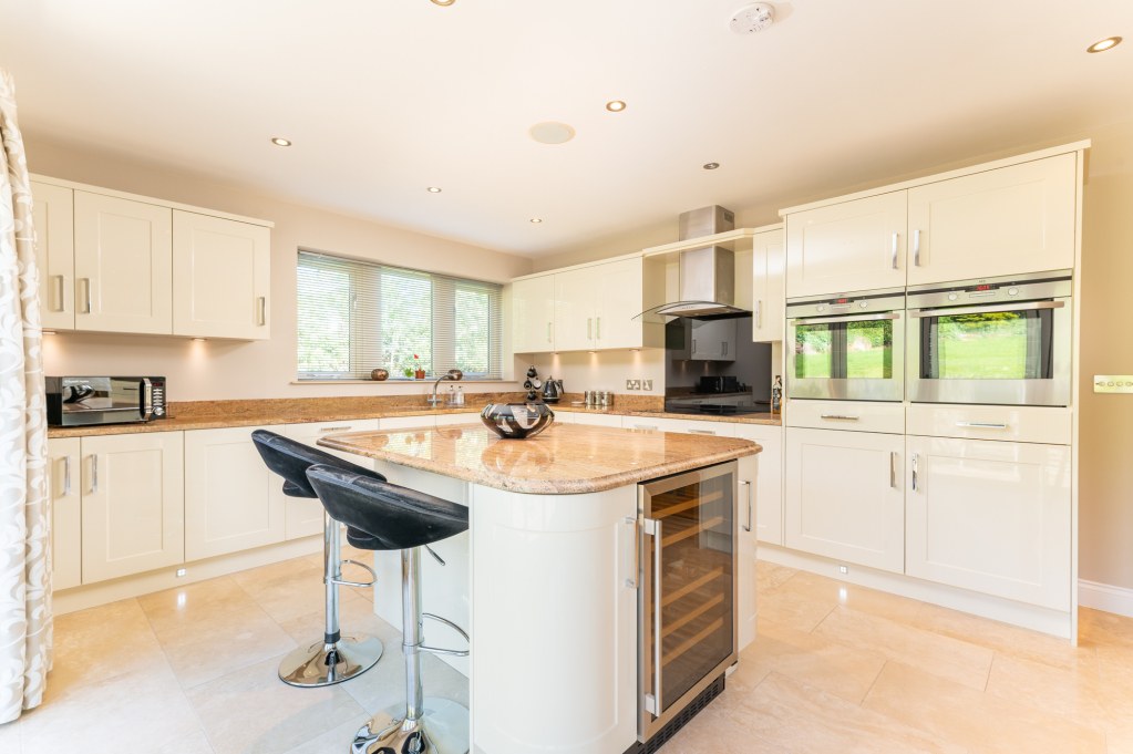 Drake Hill Lane, Bingley, West Yorkshire, BD16, photo 15