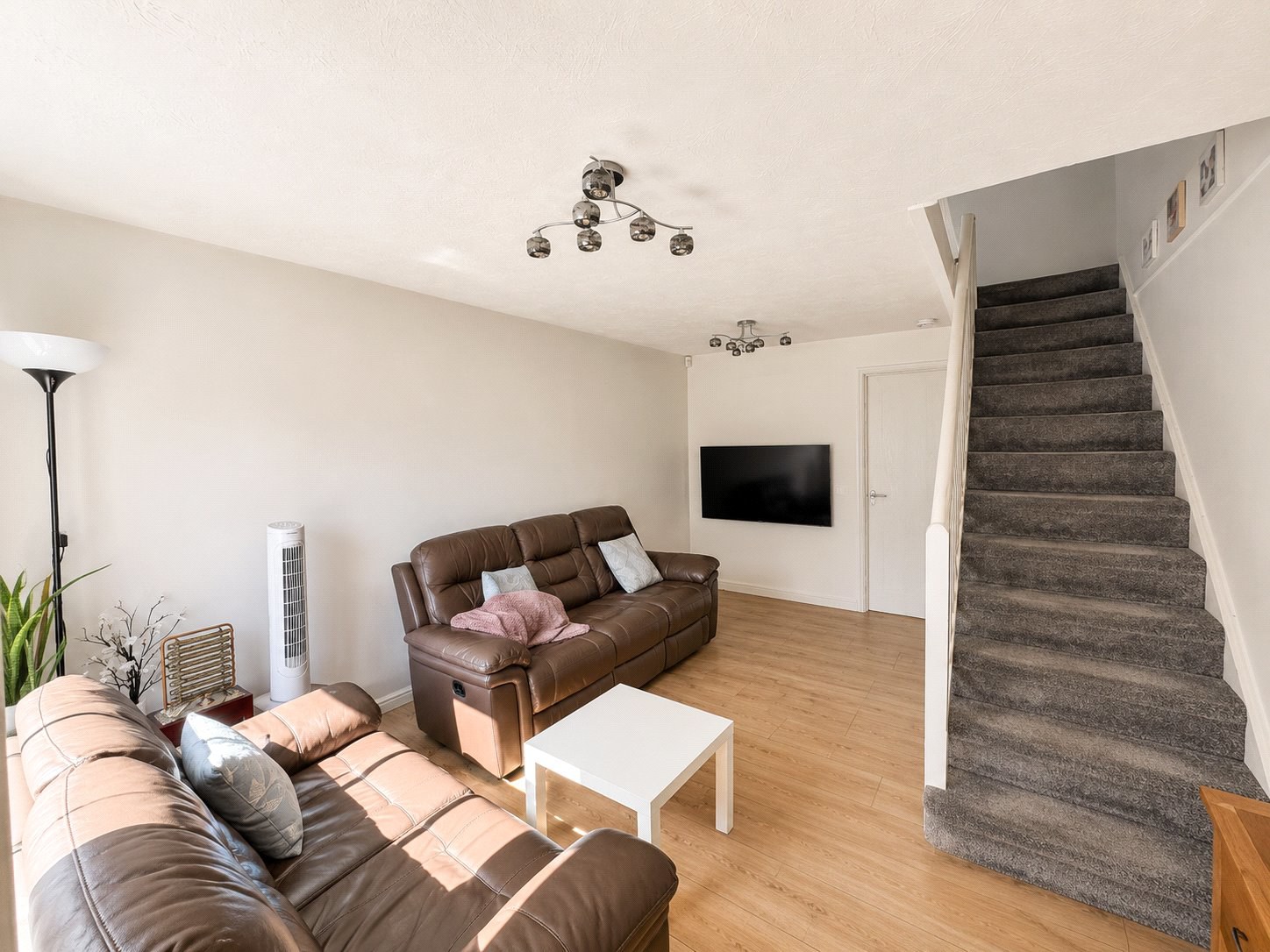 Abbotswood Way, Hayes, Greater London, UB3, photo 2