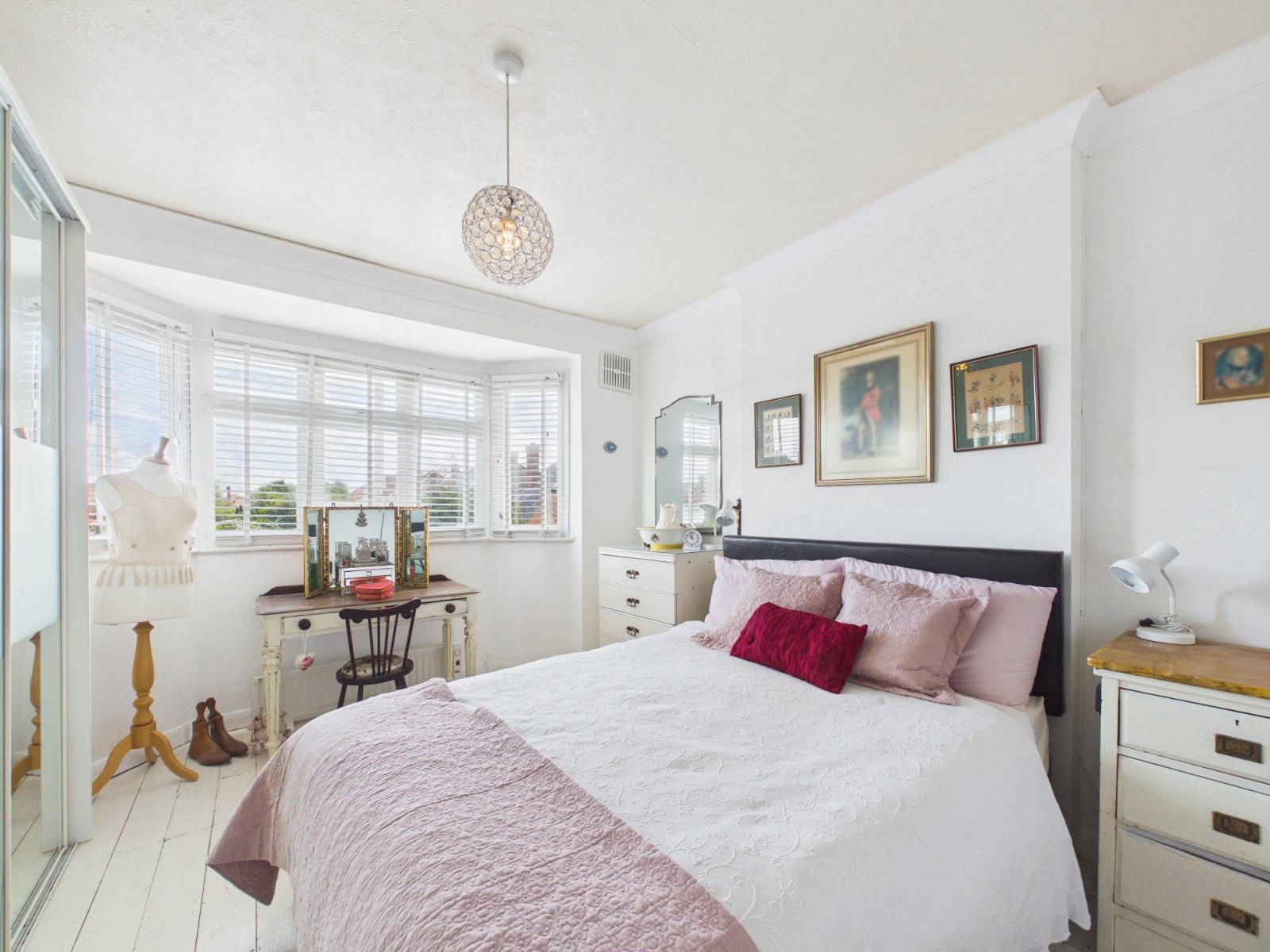 Lebanon Avenue, Feltham, Middlesex, TW13, photo 15