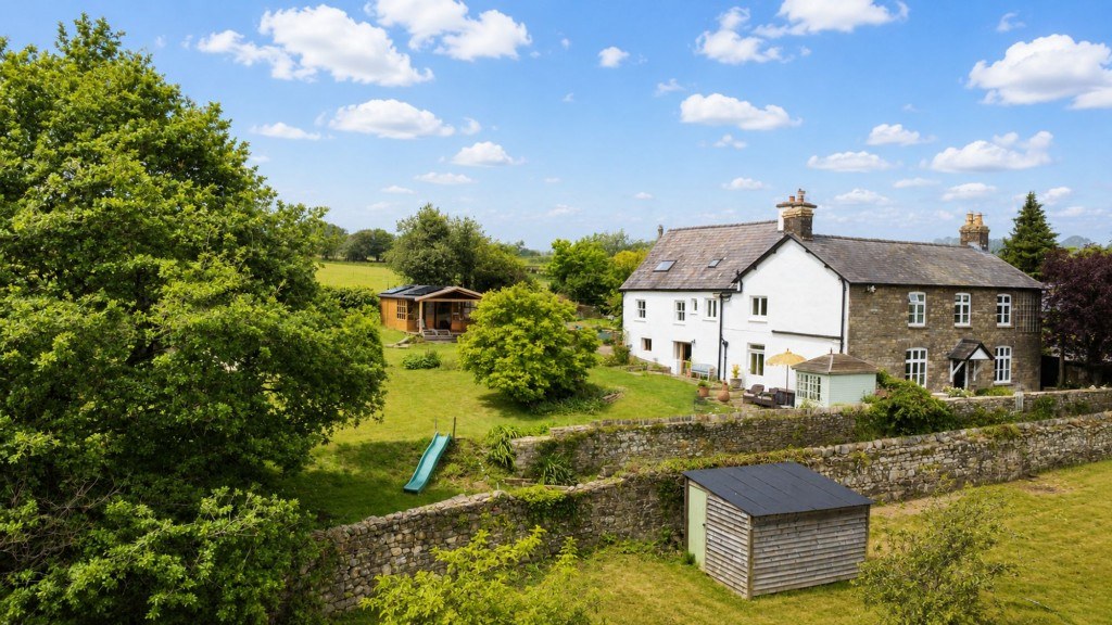 Llangattock