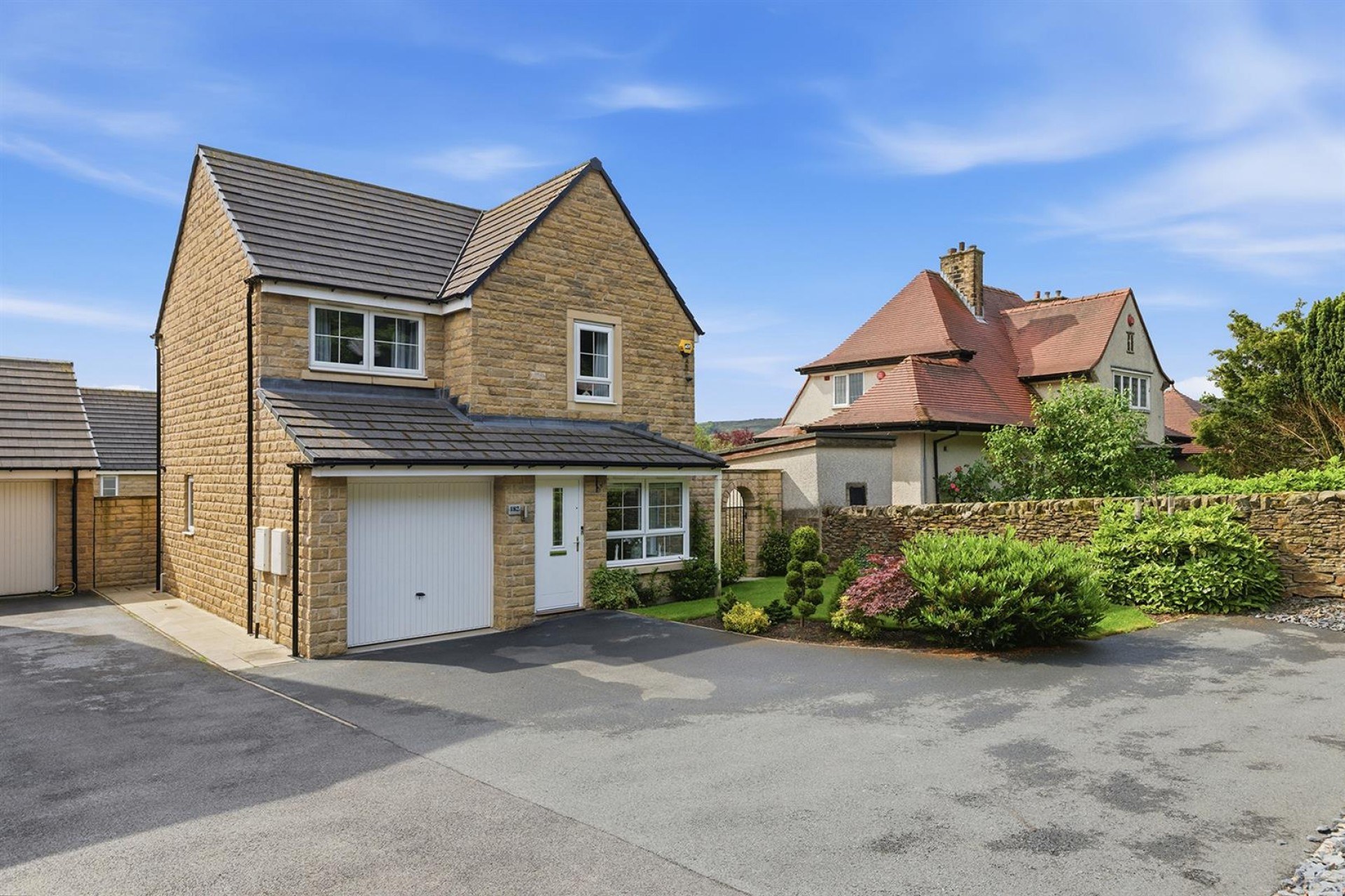 3 bed House - Detached For Sale Helme Lane