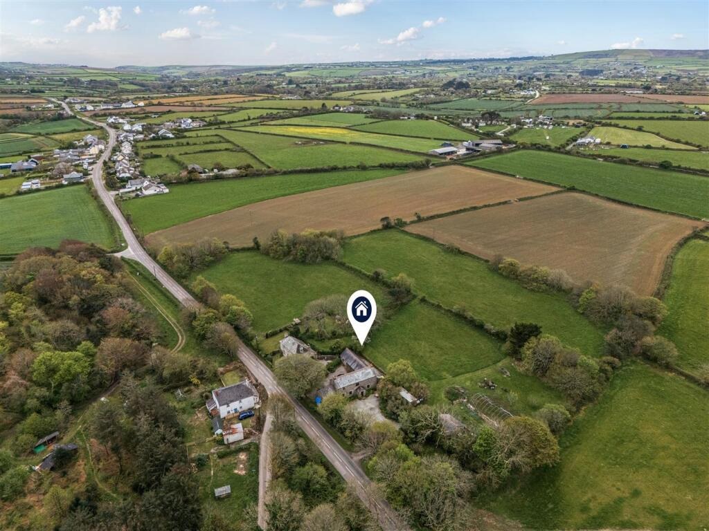 Crowntown, Barn conversion set within generous grounds, photo 16