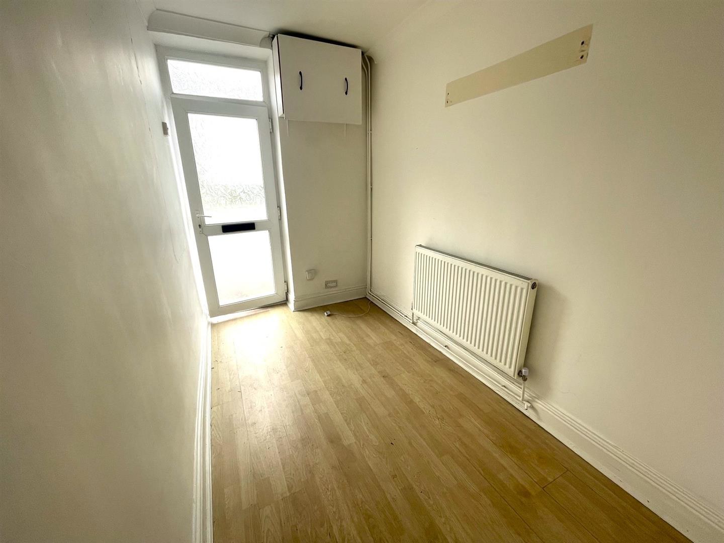 Sterry Road, Gowerton, Swansea, photo 3