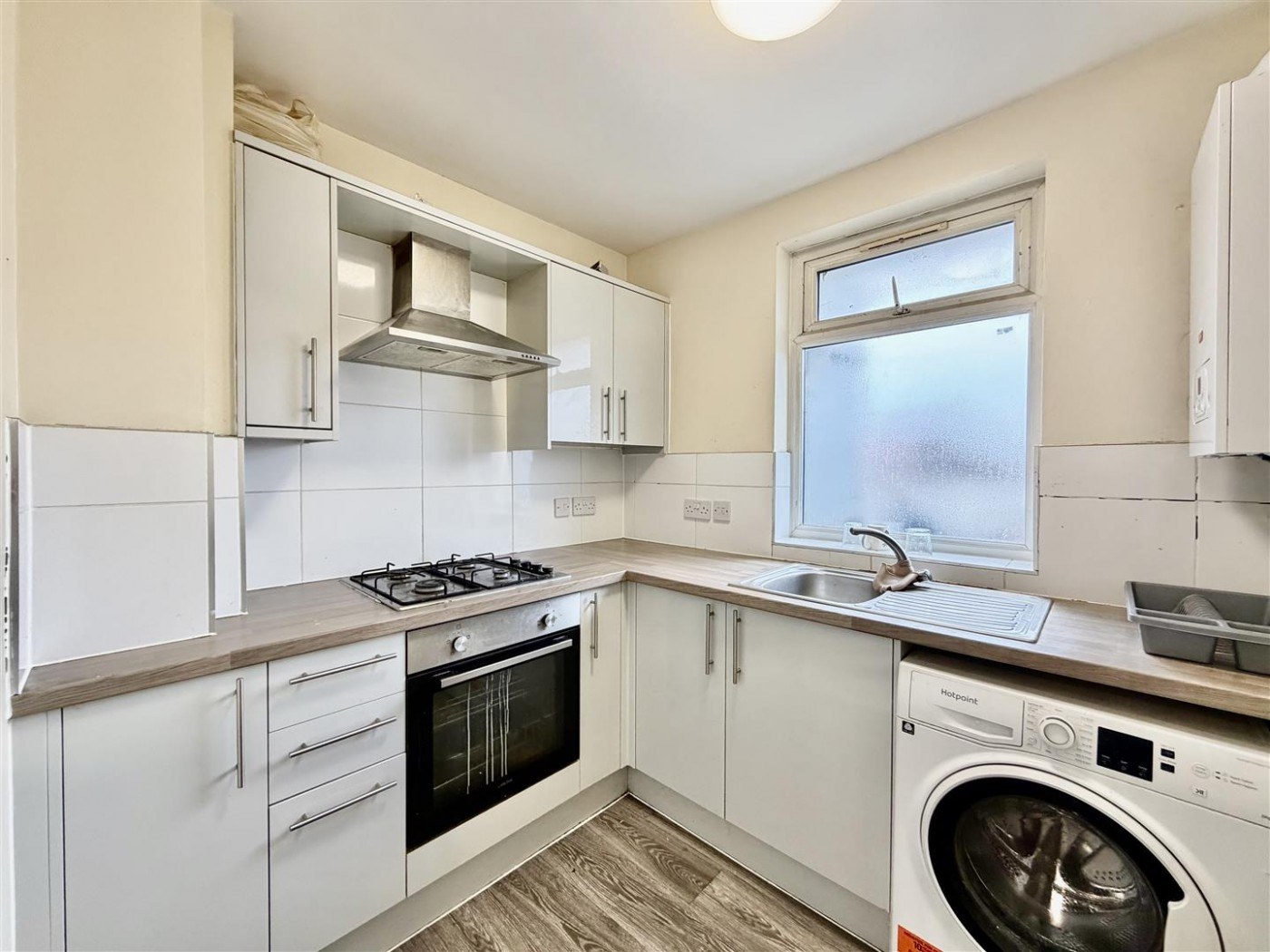Apartment LetGroveley Road