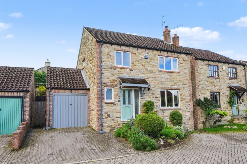 3 bed detached for sale in Station Court, Spofforth