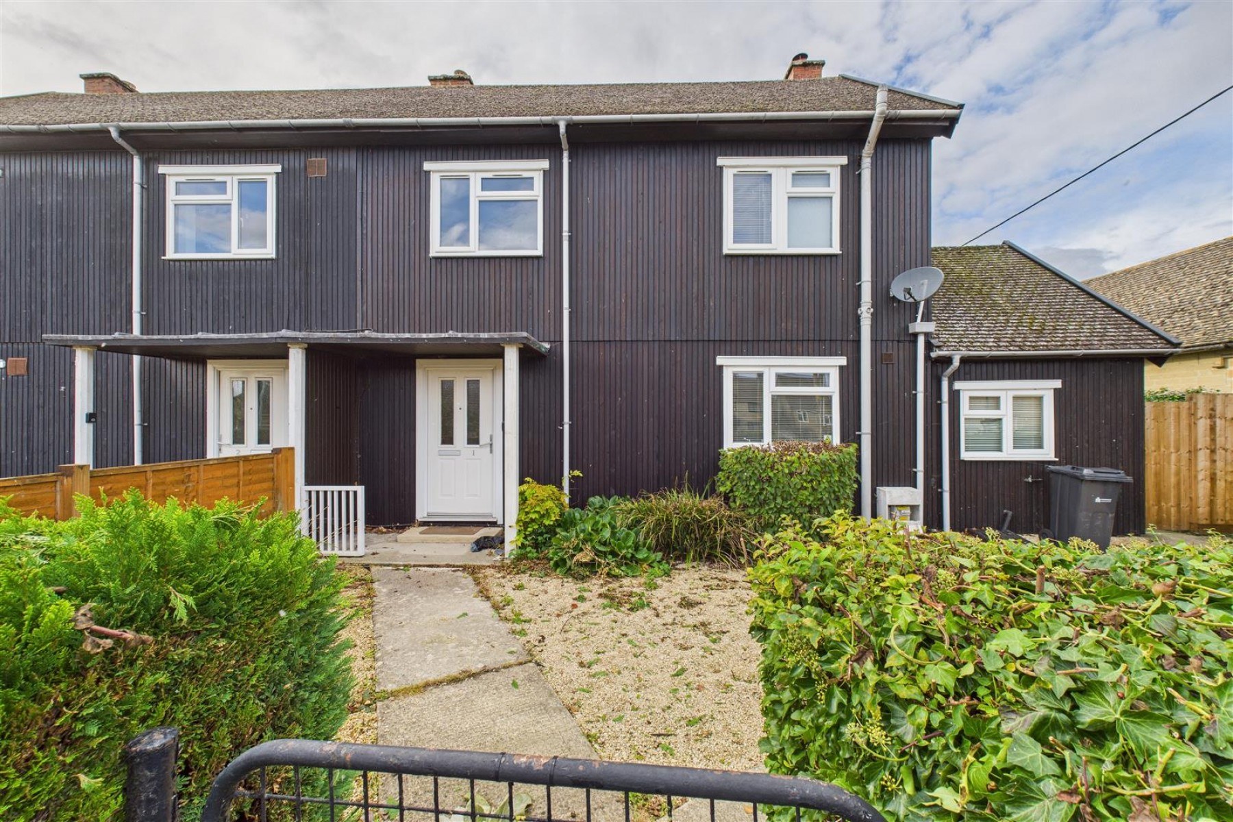 X HOUSES