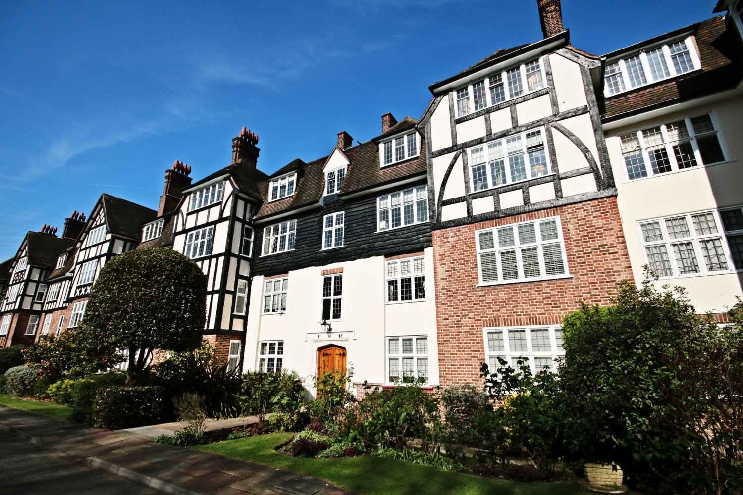 Wildcroft Manor, Wildcroft Road, London, SW15 3TT, photo 2