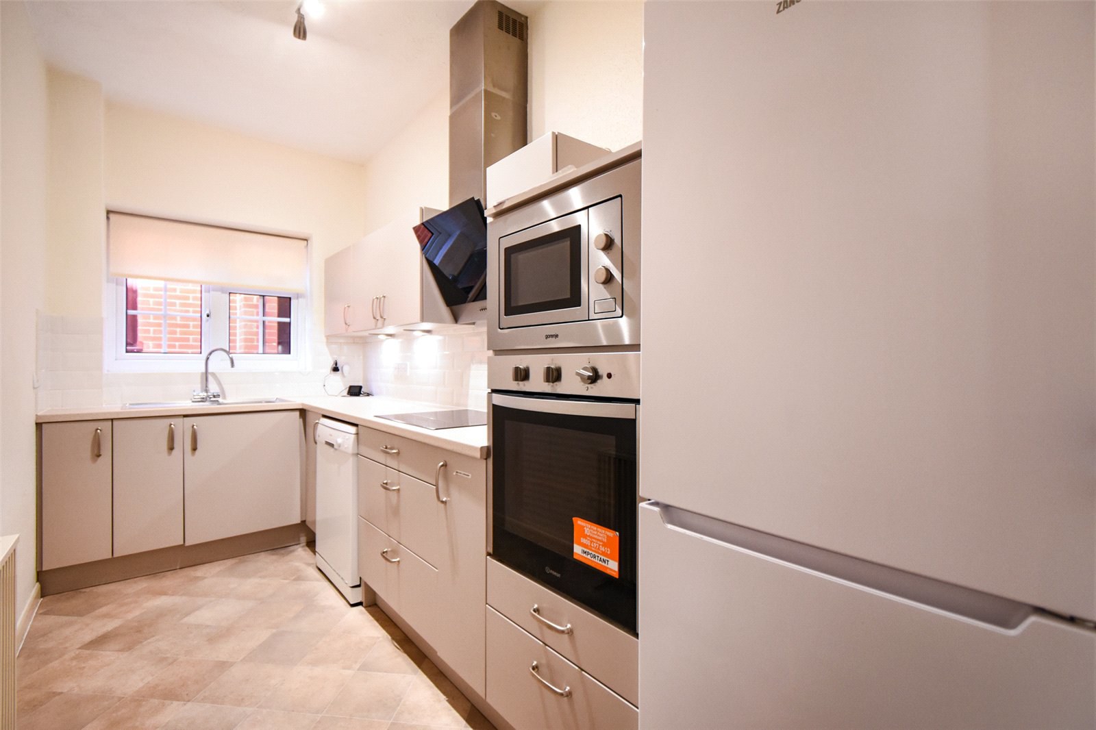 Berry Court, Hook, Hampshire, RG27, photo 3