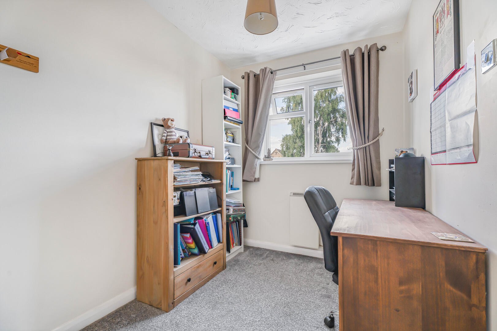 Laburnum Close, Red Lodge, photo 11