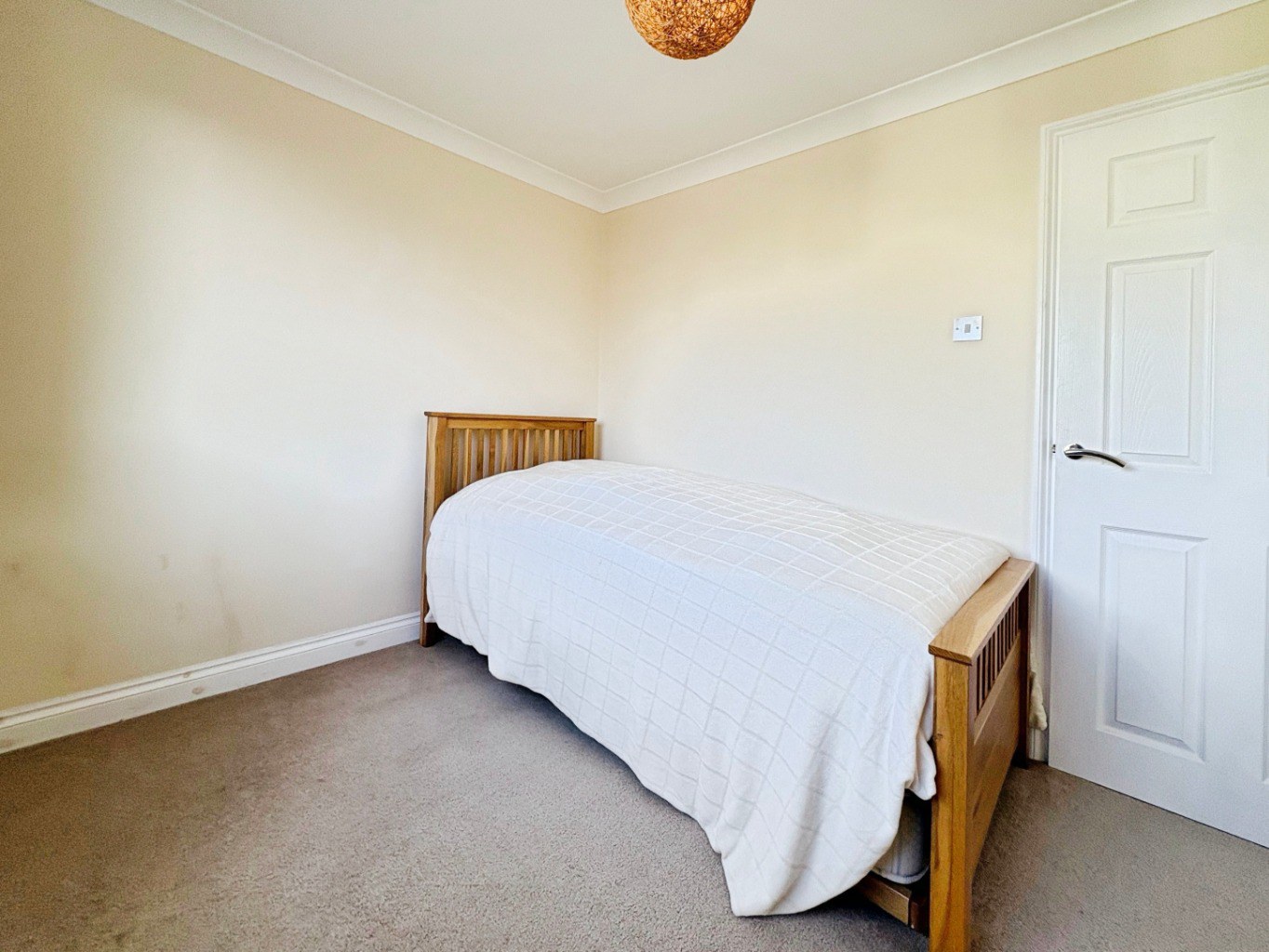 The Lizard, Versatile bungalow with no chain, photo 7