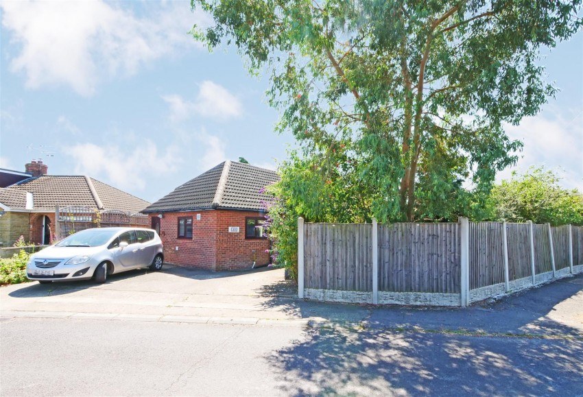 Ashley Park Road