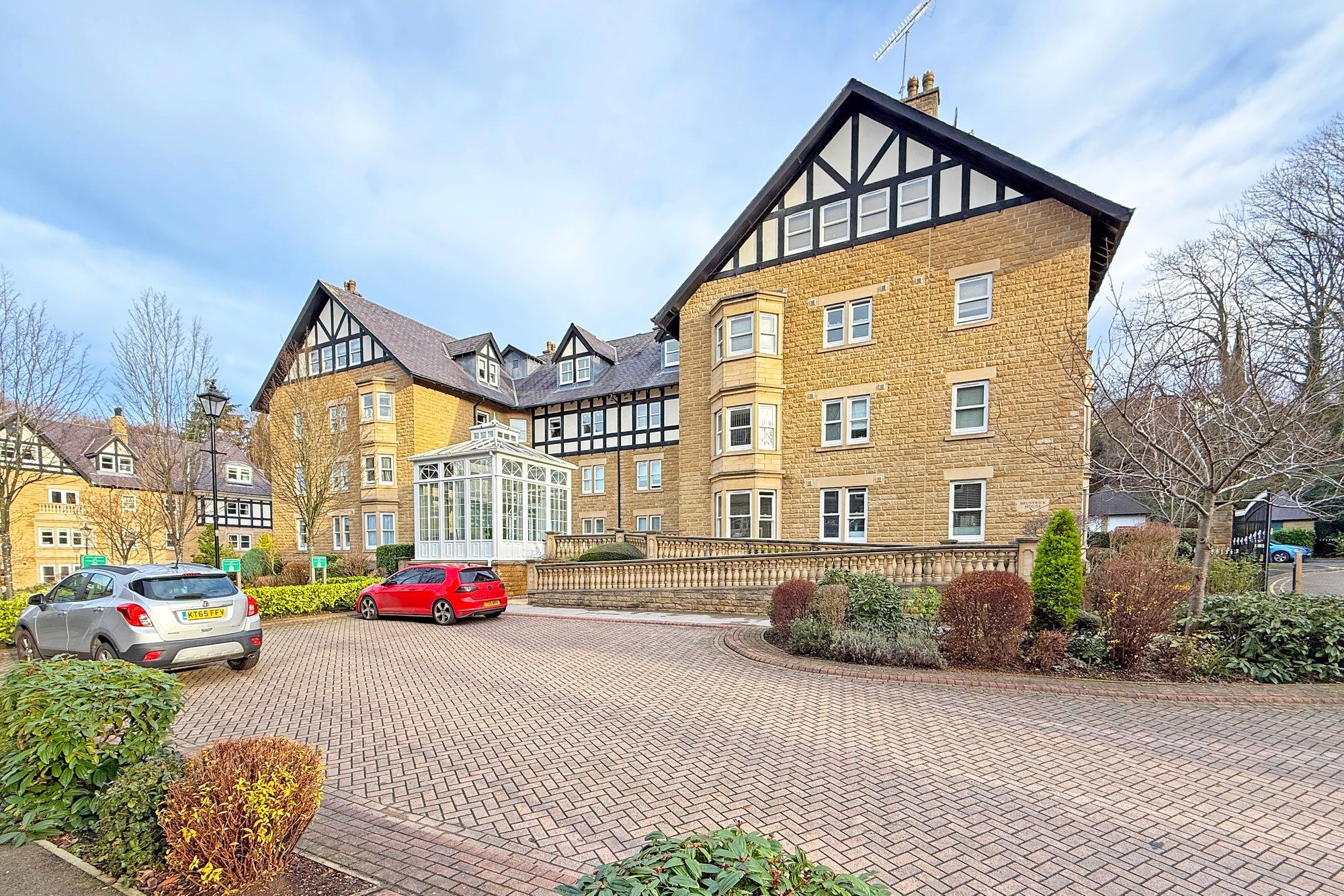 3 bed home for sale in Brunswick House Mansfield Court, Harrogate