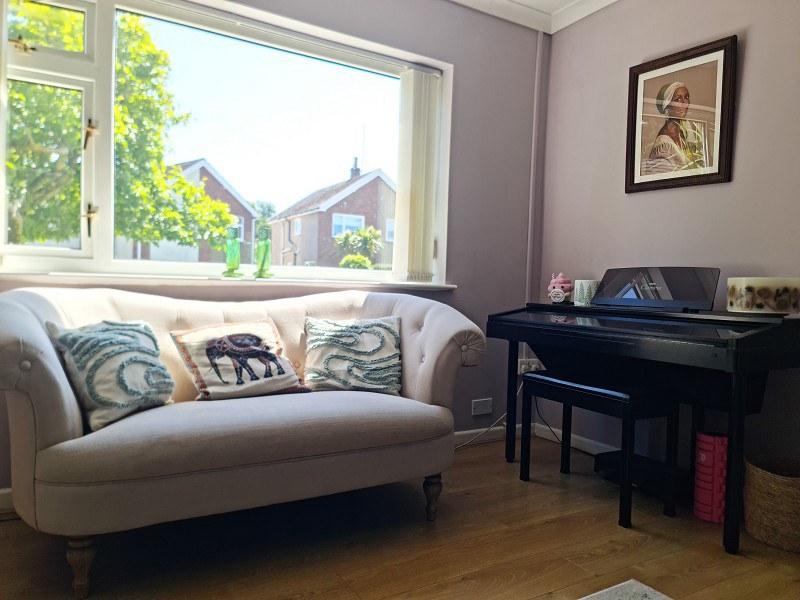 Broadmead Crescent, Bishopston, Swansea, City And County of Swansea., photo 12