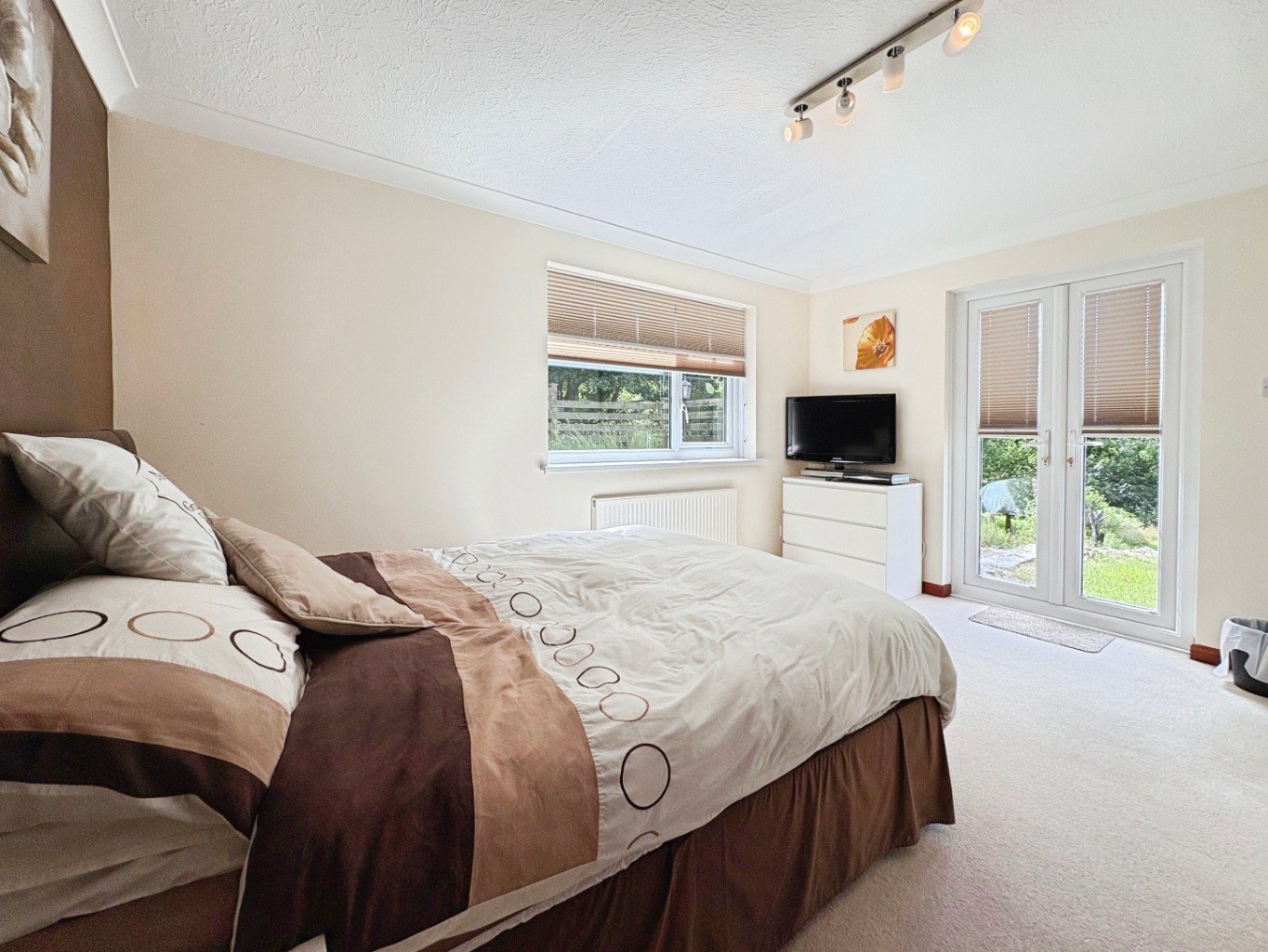 Godolphin Cross, Spacious family home within a generous plot, photo 28