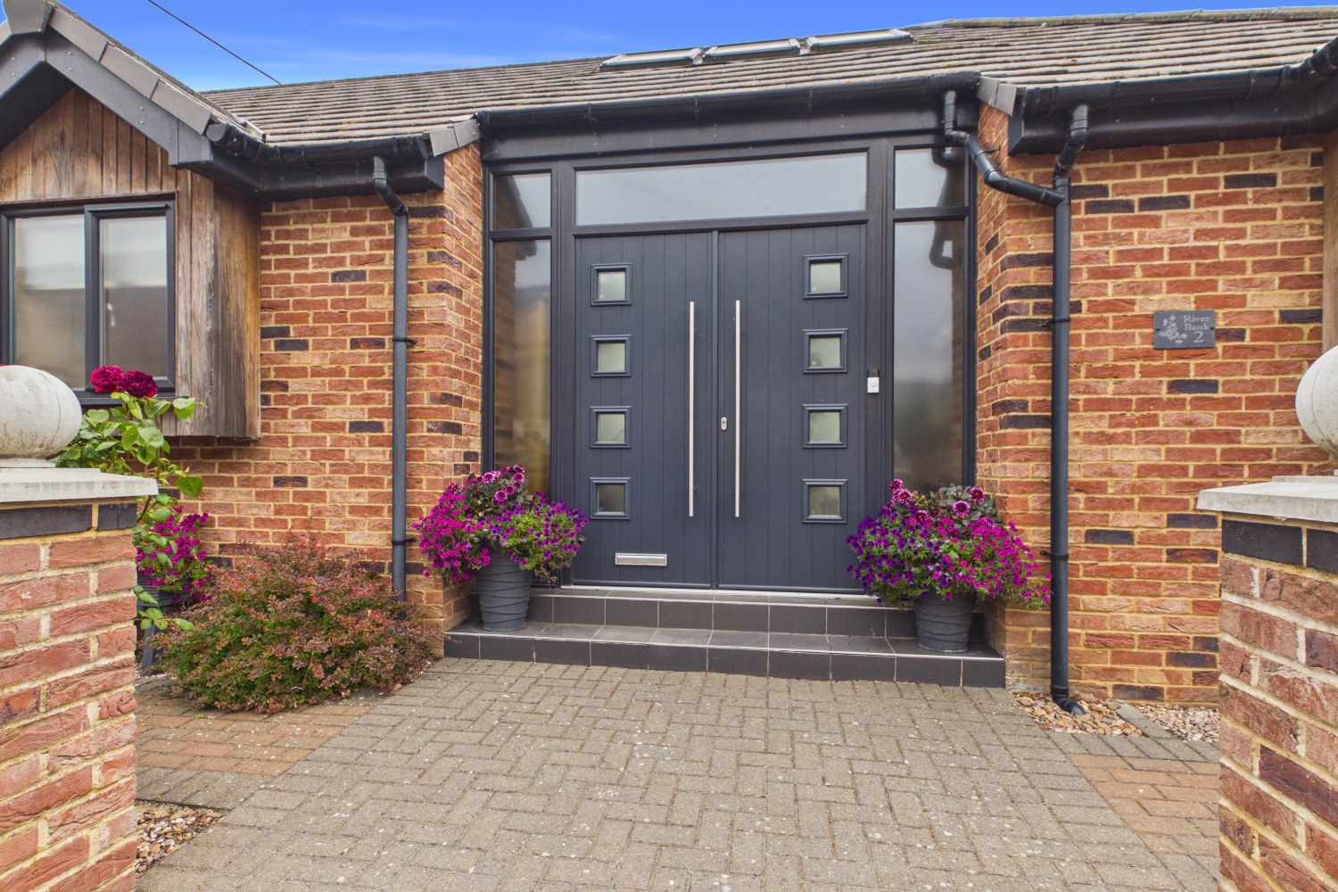 Riverbank , Spalding, lincolnshire , PE11, photo 37
