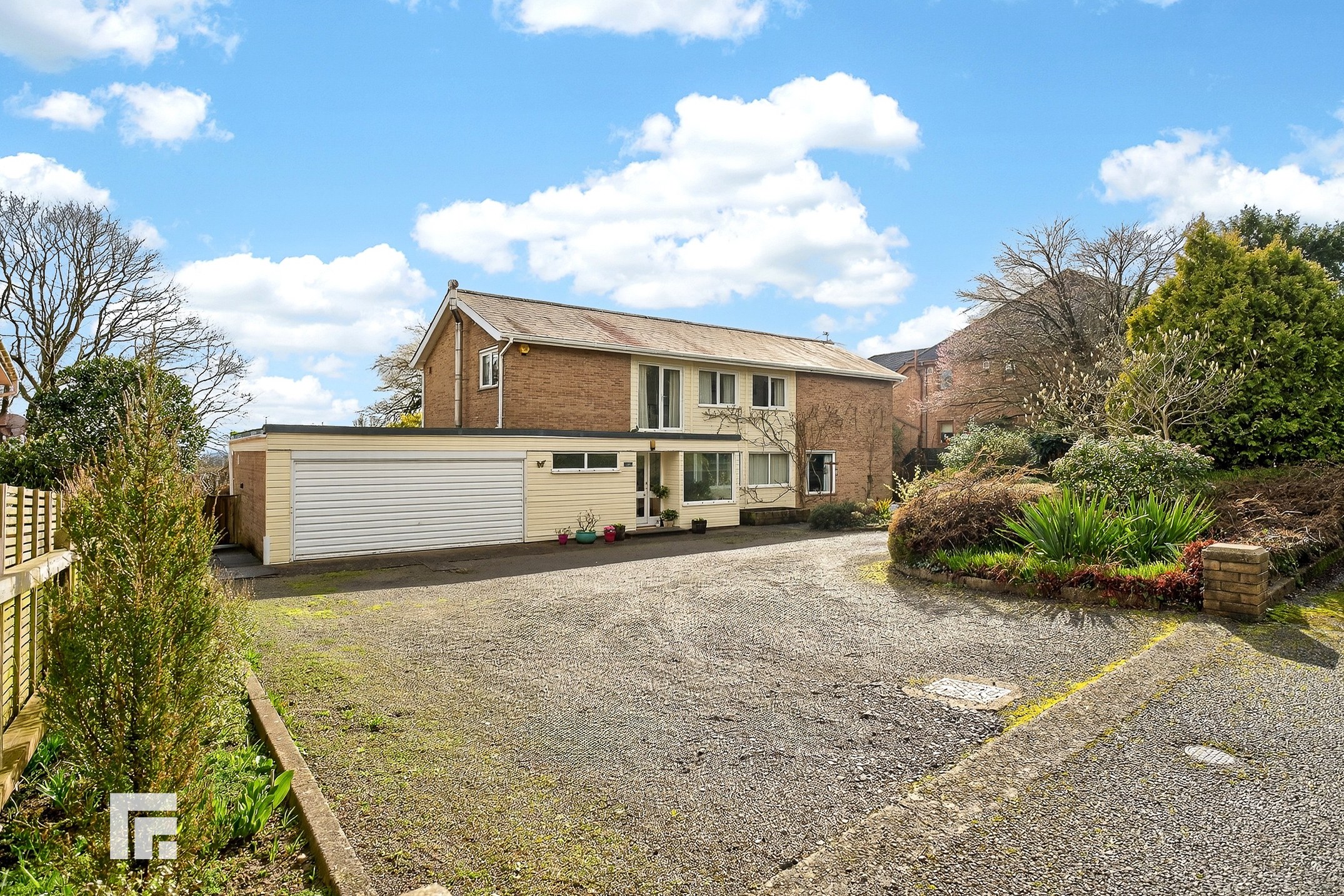 Heol Isaf Radyr Cardiff CF15 8DX